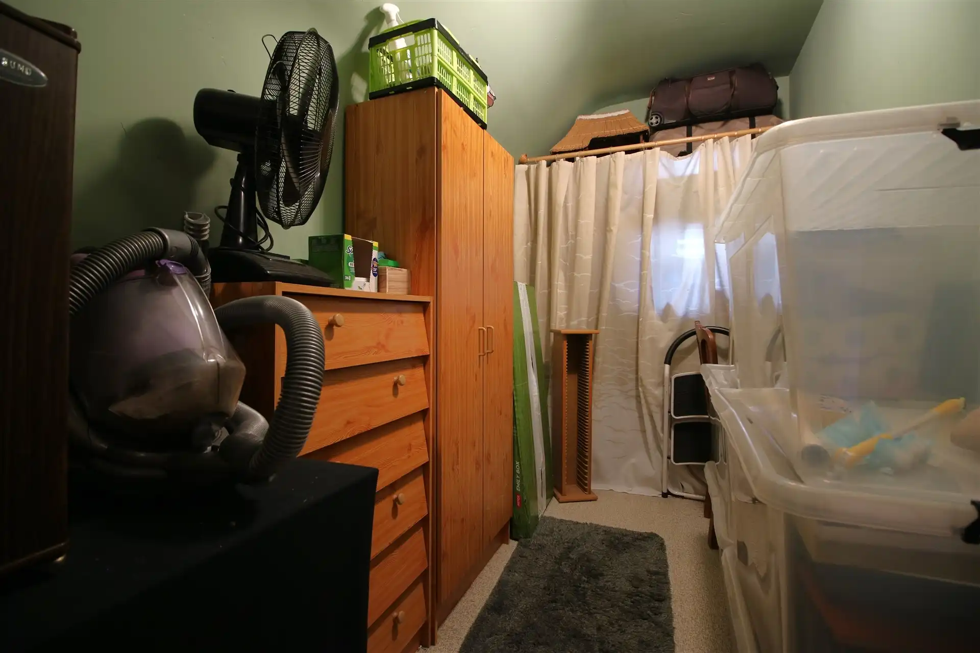 Ruime op te frissen woning in het centrum foto 22