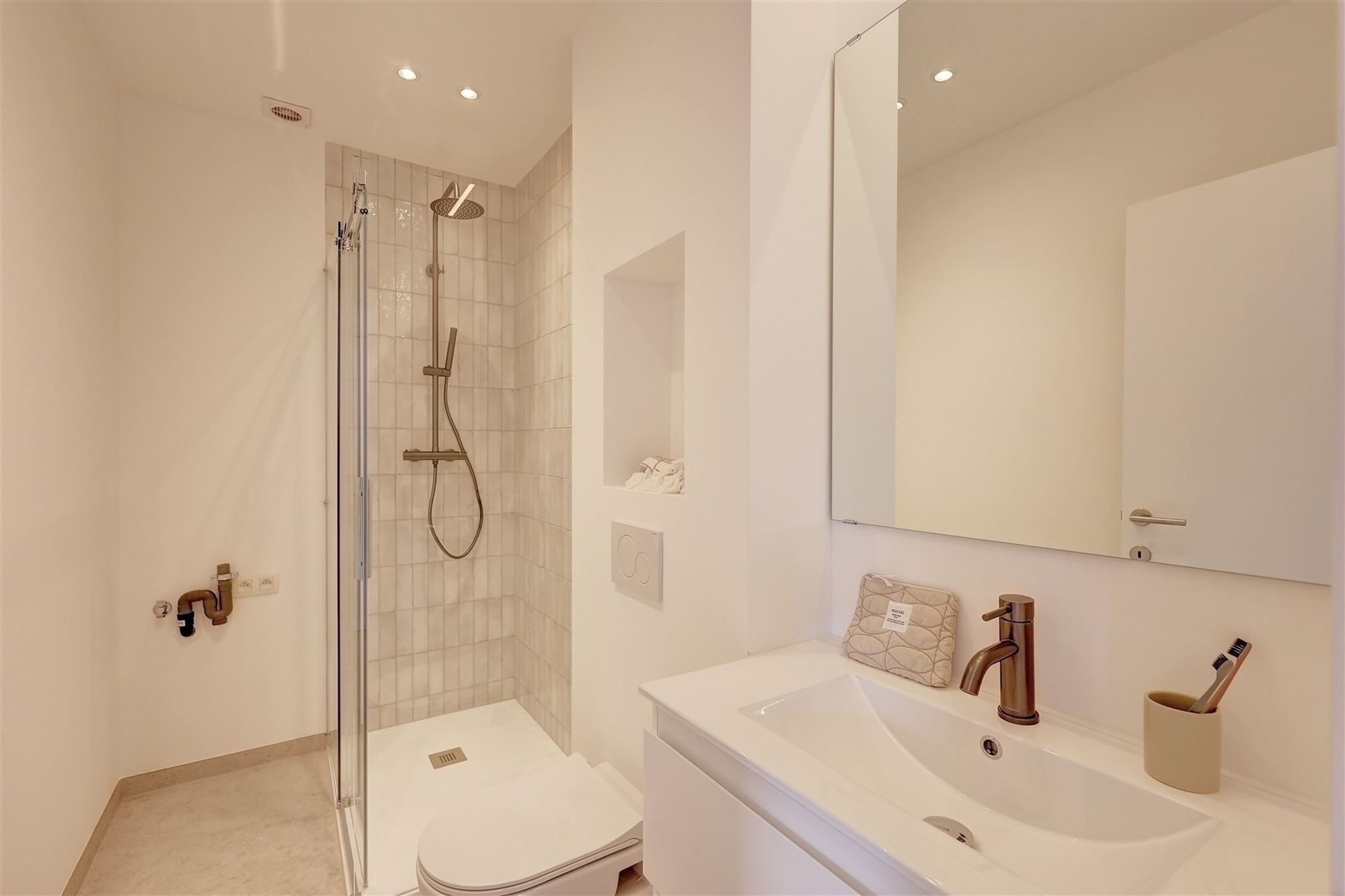 Leuk appartement met 2 slaapkamers centrum Kontich foto 18