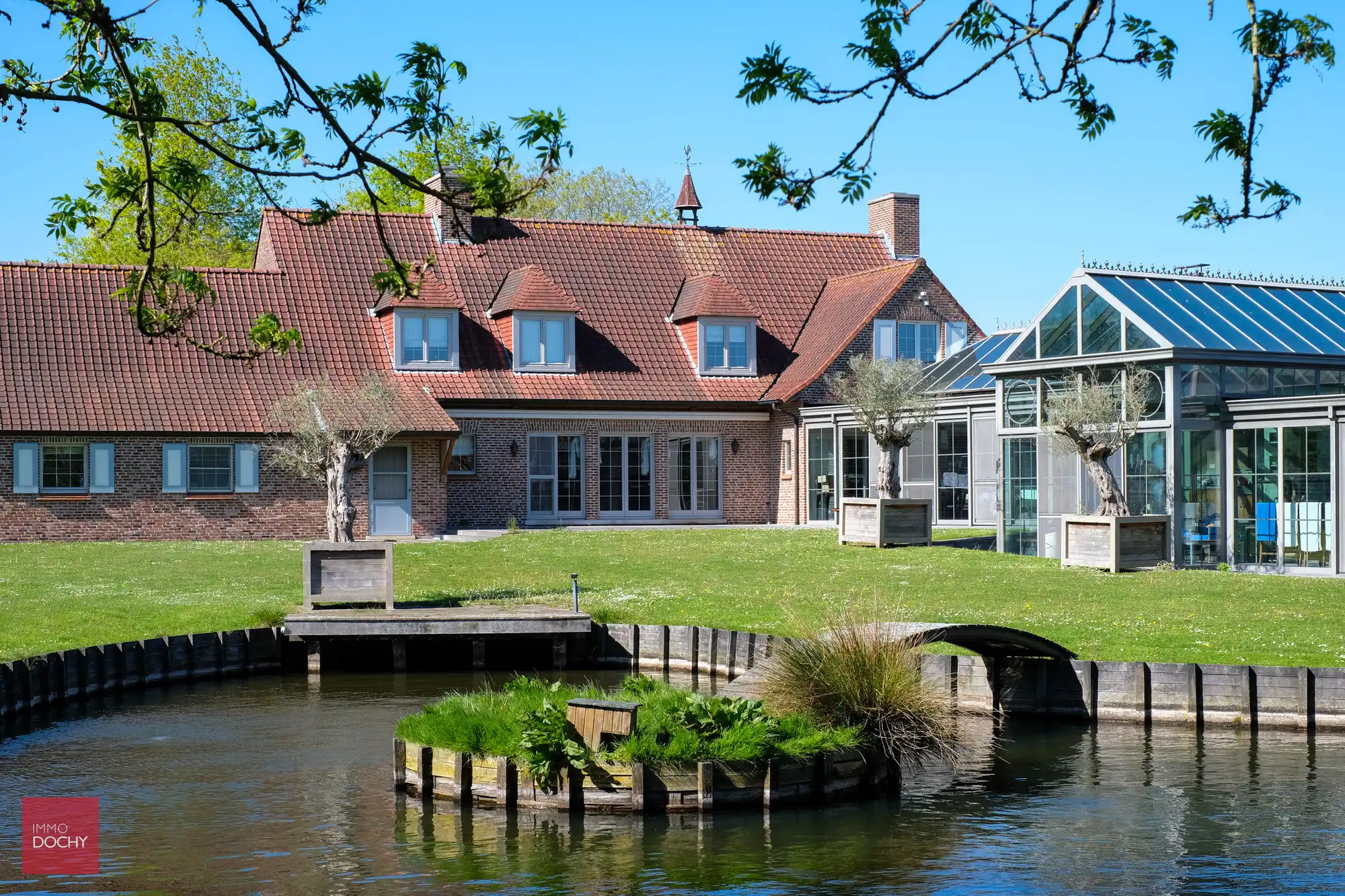 Vierkantshoeve met paardenaccommodatie op ca. 5,3ha foto 7