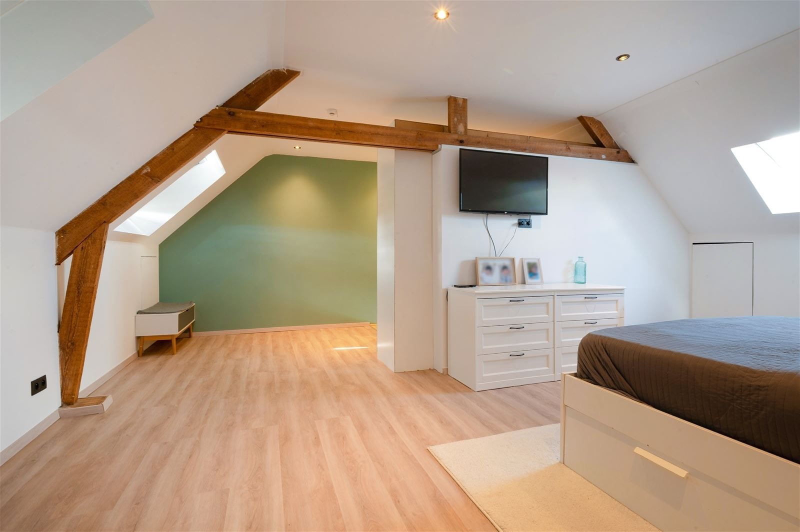 Gerenoveerde gezinswoning met tuin en garage op 6are70 foto 22