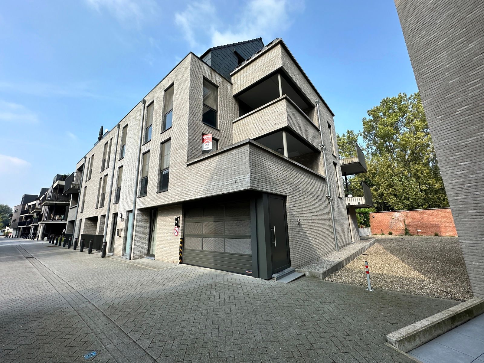 Recent appartement met terras & autostaanplaats in centrum Halen foto 2