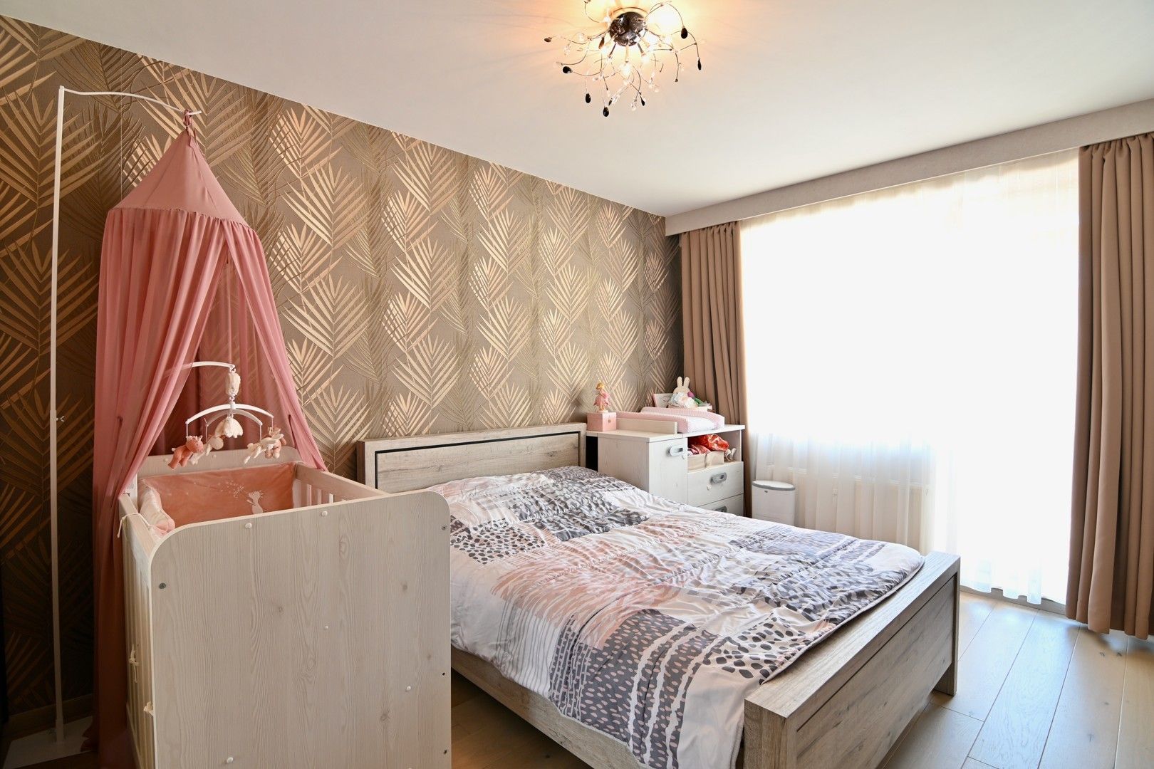 Instapklaar appartement met 2 slaapkamers in het centrum van Sint-Truiden (TOPLOCATIE) foto 14