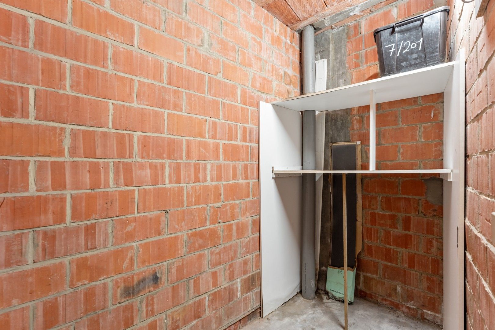 APPARTEMENT MET 2 SLAAPKAMERS IN HET HART VAN SINT-TRUIDEN. foto 15