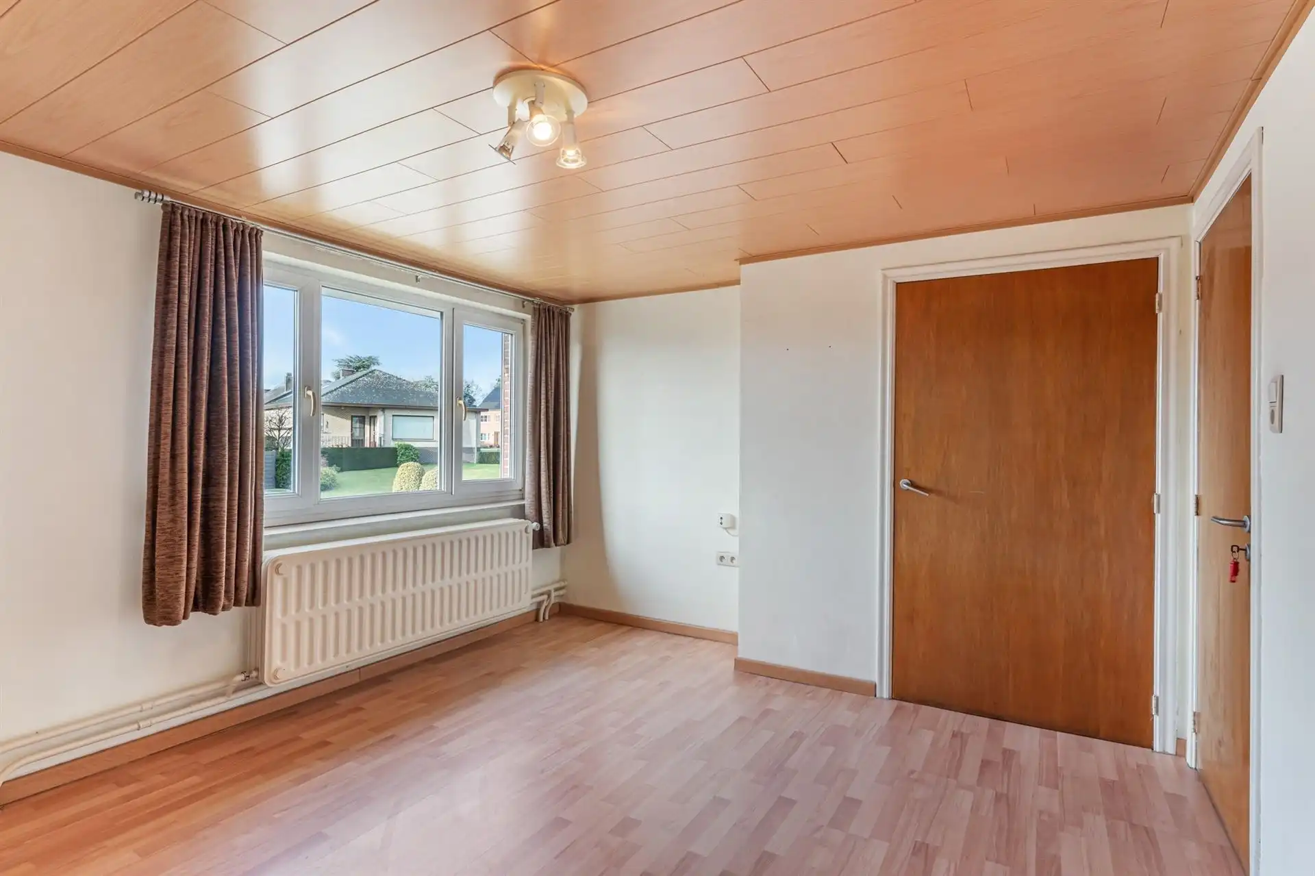 Eengezinswoning met tuin. foto 22