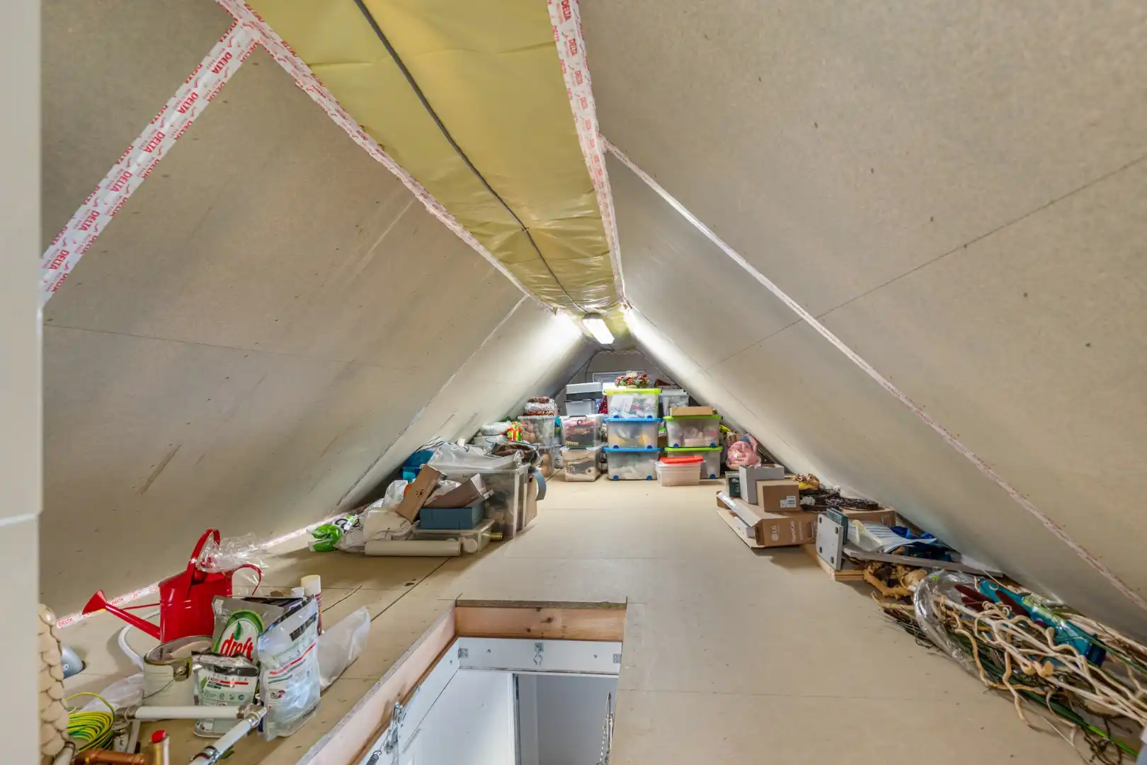 Zeer goed onderhouden en praktisch ingedeelde gezinswoning met 4 slaapkamers en prachtige tuin. foto 43