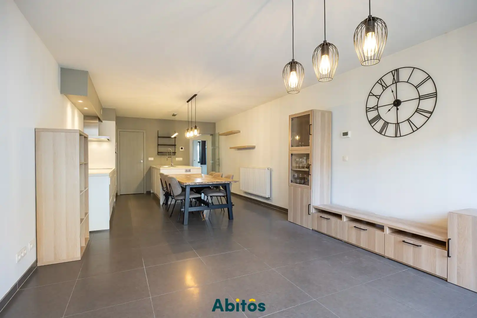 Gelijkvloers appartement met drie slaapkamers foto 6