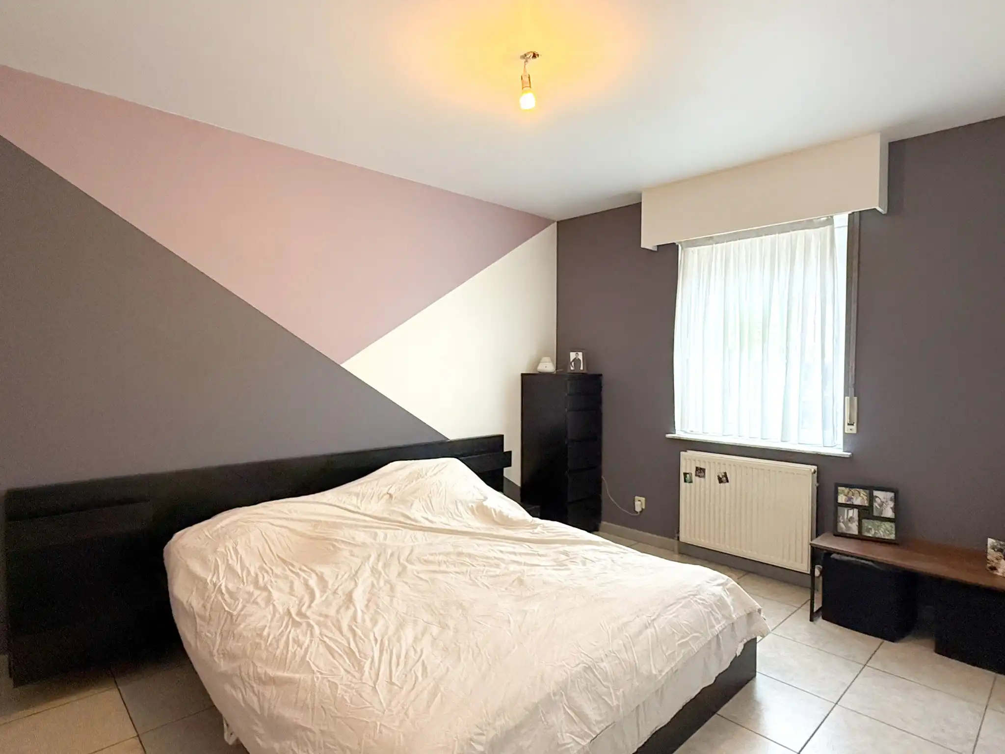 Centraal gelegen gelijkvloers appartement met twee slaapkamers en garage foto 7
