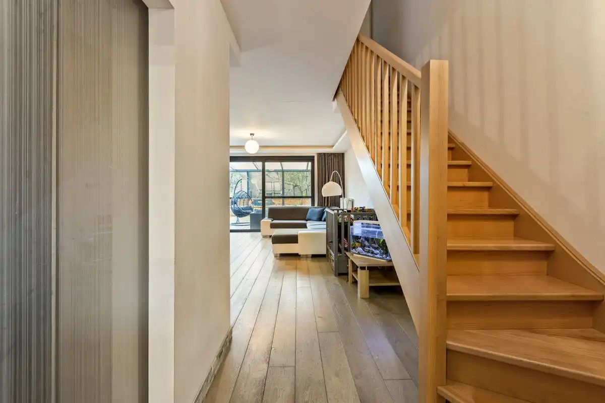 Instapklare woning met garage te koop in Bilzen foto 6