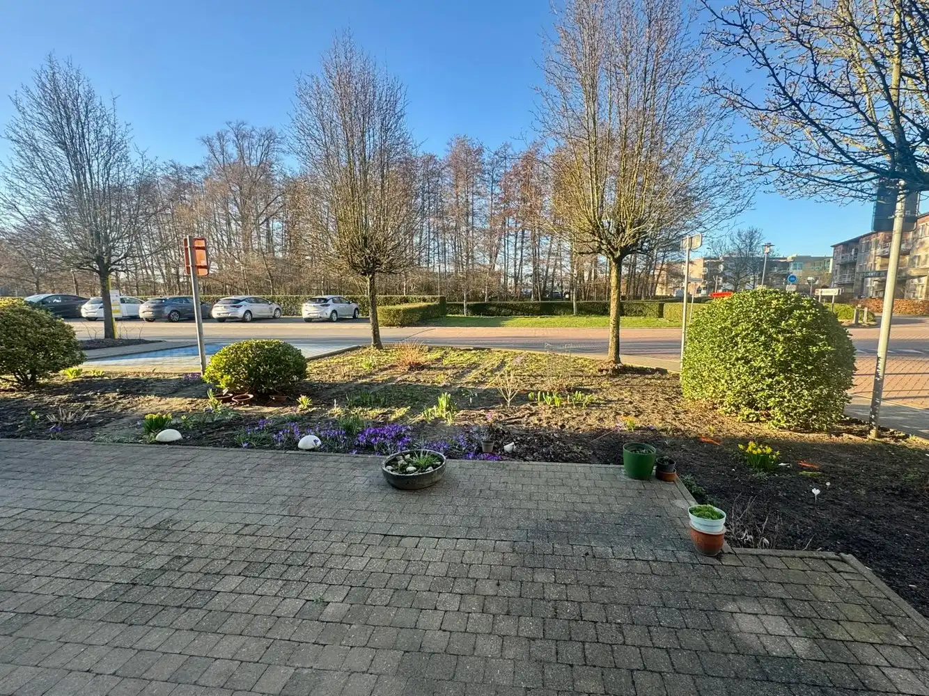 INSTAPKLAAR GELIJKVLOERS APPARTEMENT (H.O.B) foto 11