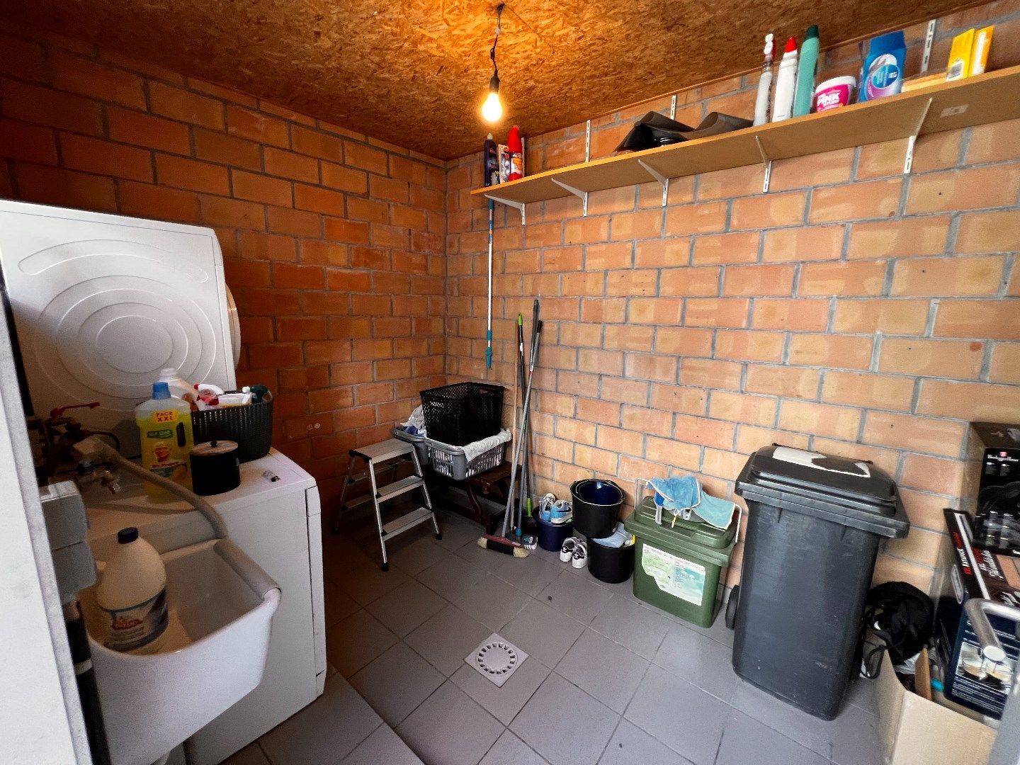 INSTAPKLARE WONING MET 3 SLAAPKAMERS EN TERRAS IN CENTRUM IEPER  foto 9