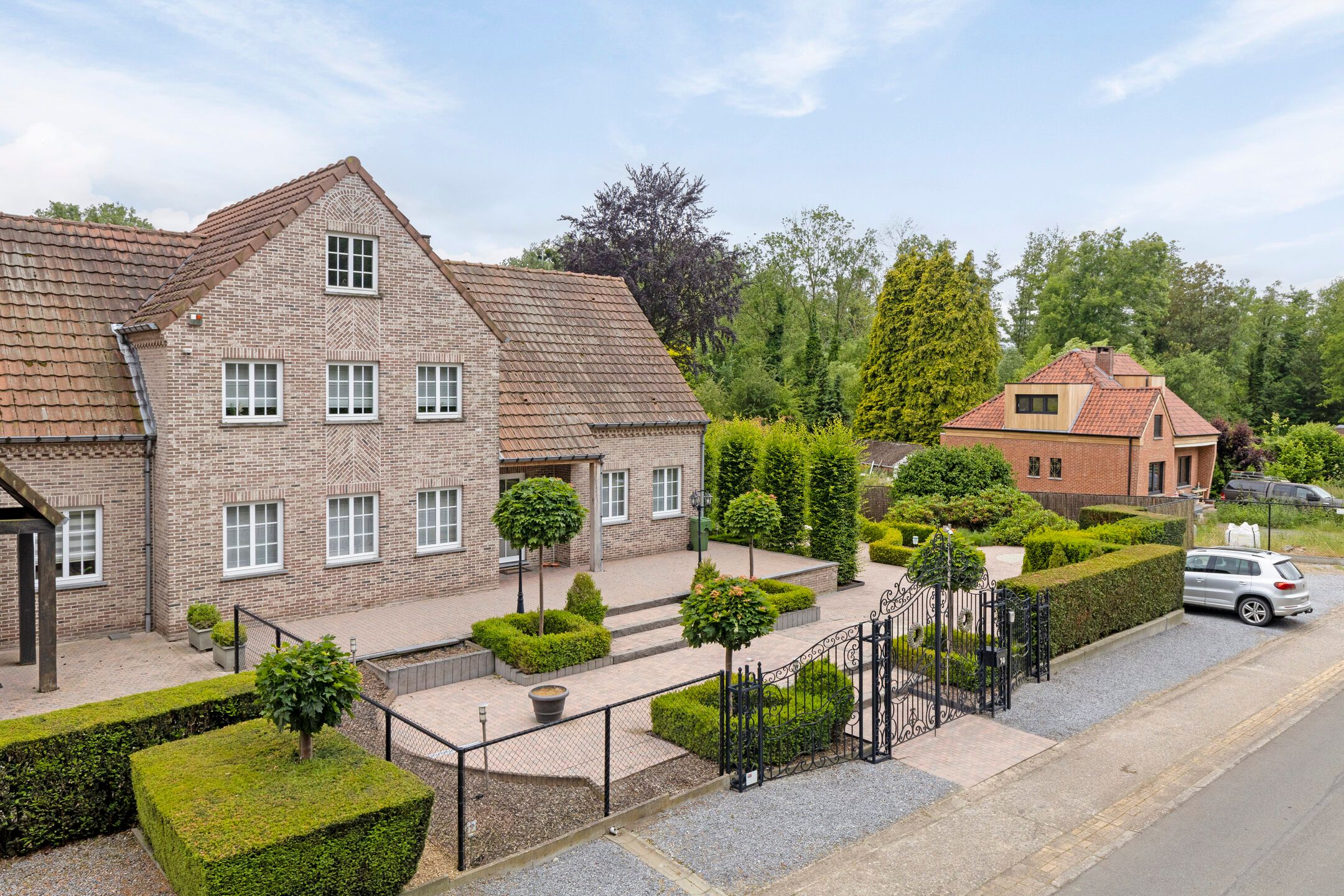 Ruime halfopen bebouwing met drie slaapkamers op 7a 8ca foto 2