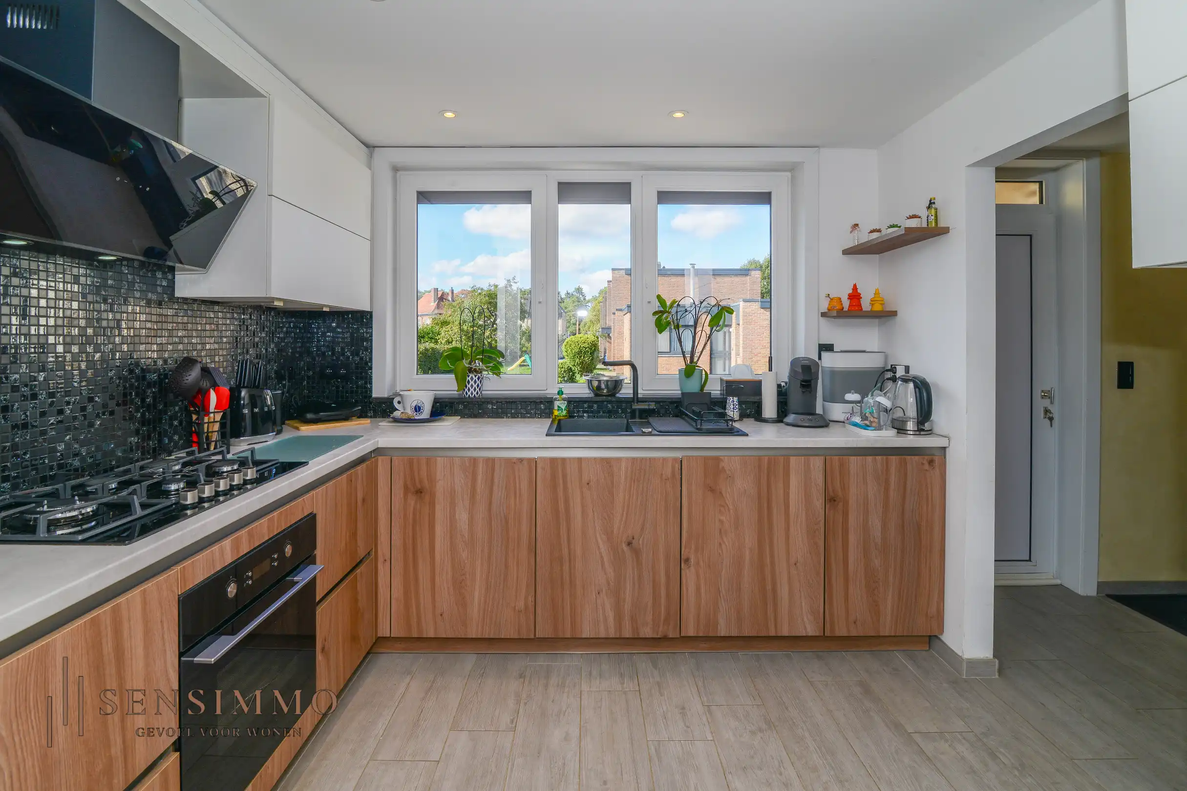  Instapklare gelijkvloerse hoekwoning met tuin, garage en 3 slaapkamers foto 12