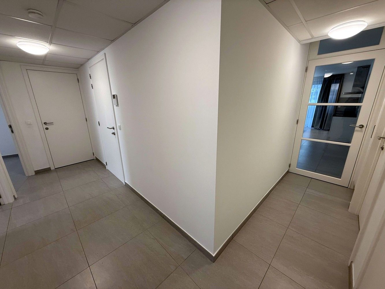 Nieuwbouwappartement met 3 slaapkamers, groot terras en autostaanplaats te huur in centrum Leuven foto 8