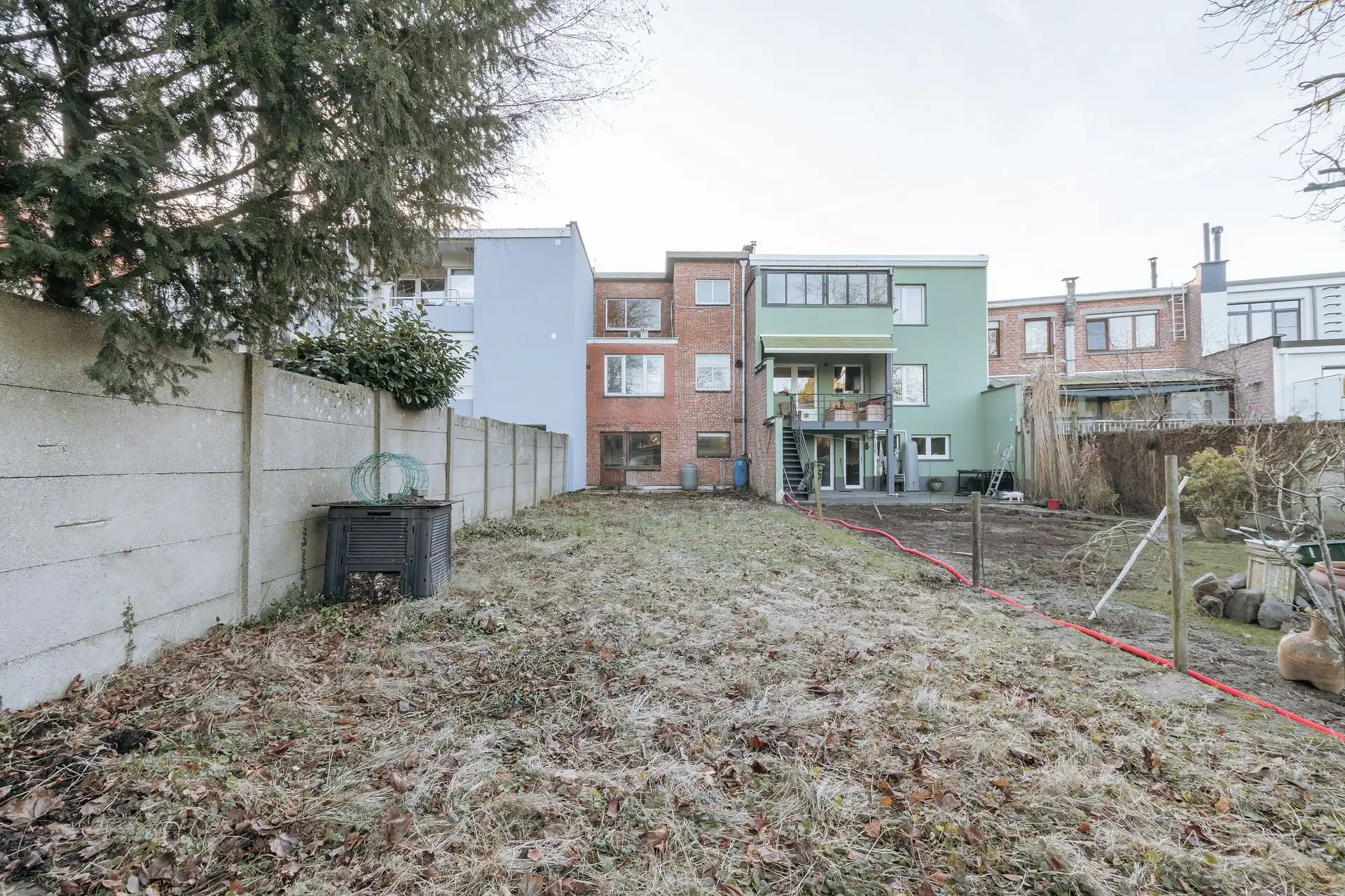 Te renoveren bel-etage met authentieke elementen en tuin foto 22