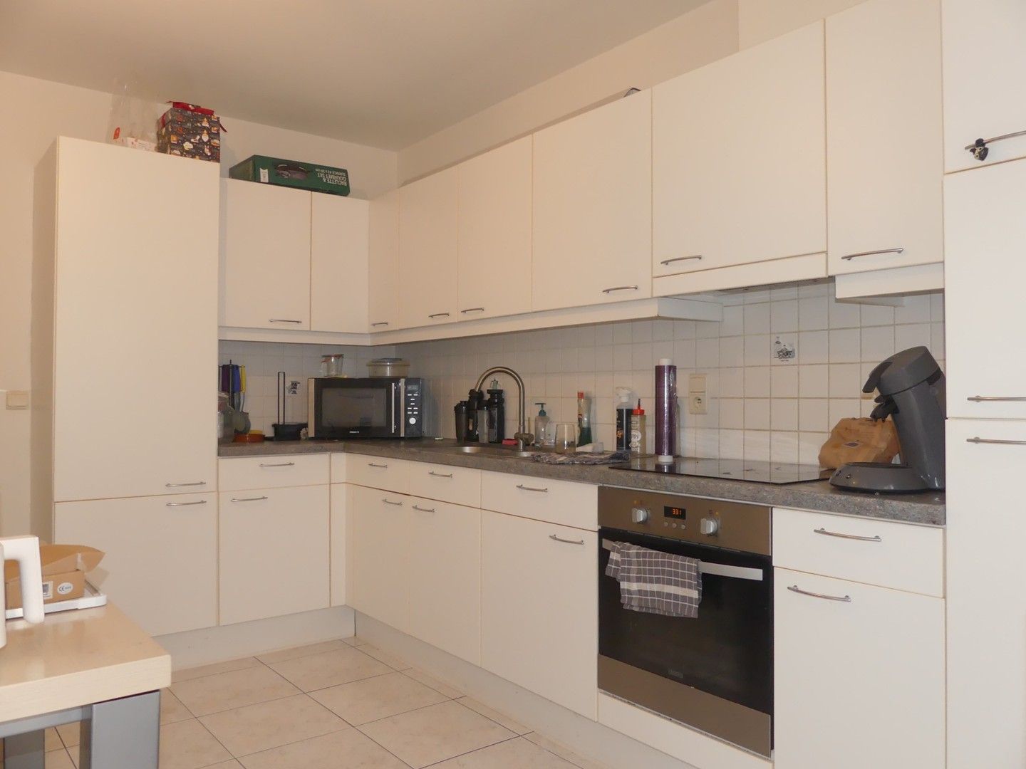 Halfopen bebouwing met terras en private autostandplaats foto 5