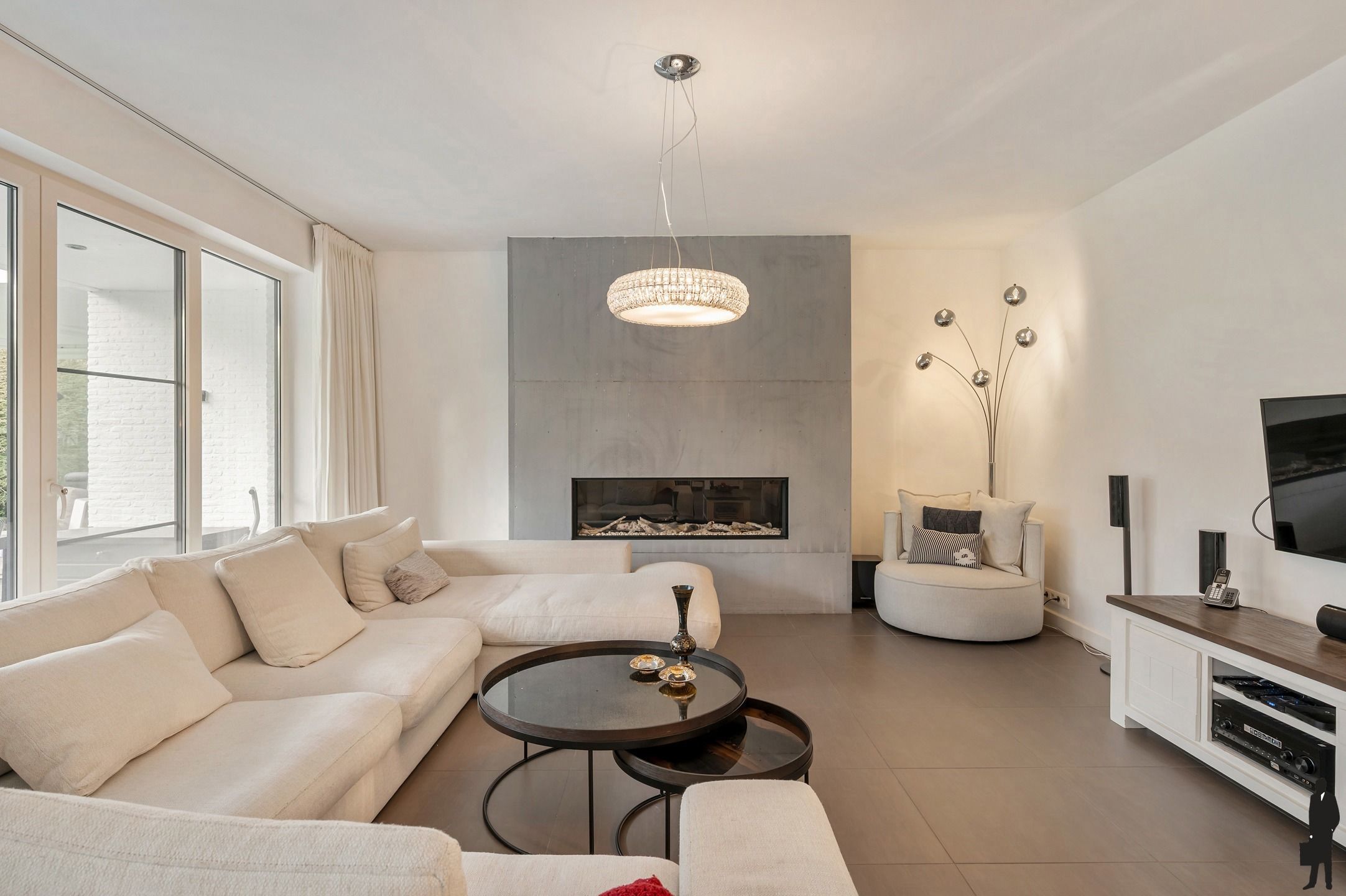 Moderne villa met zwembad foto 13