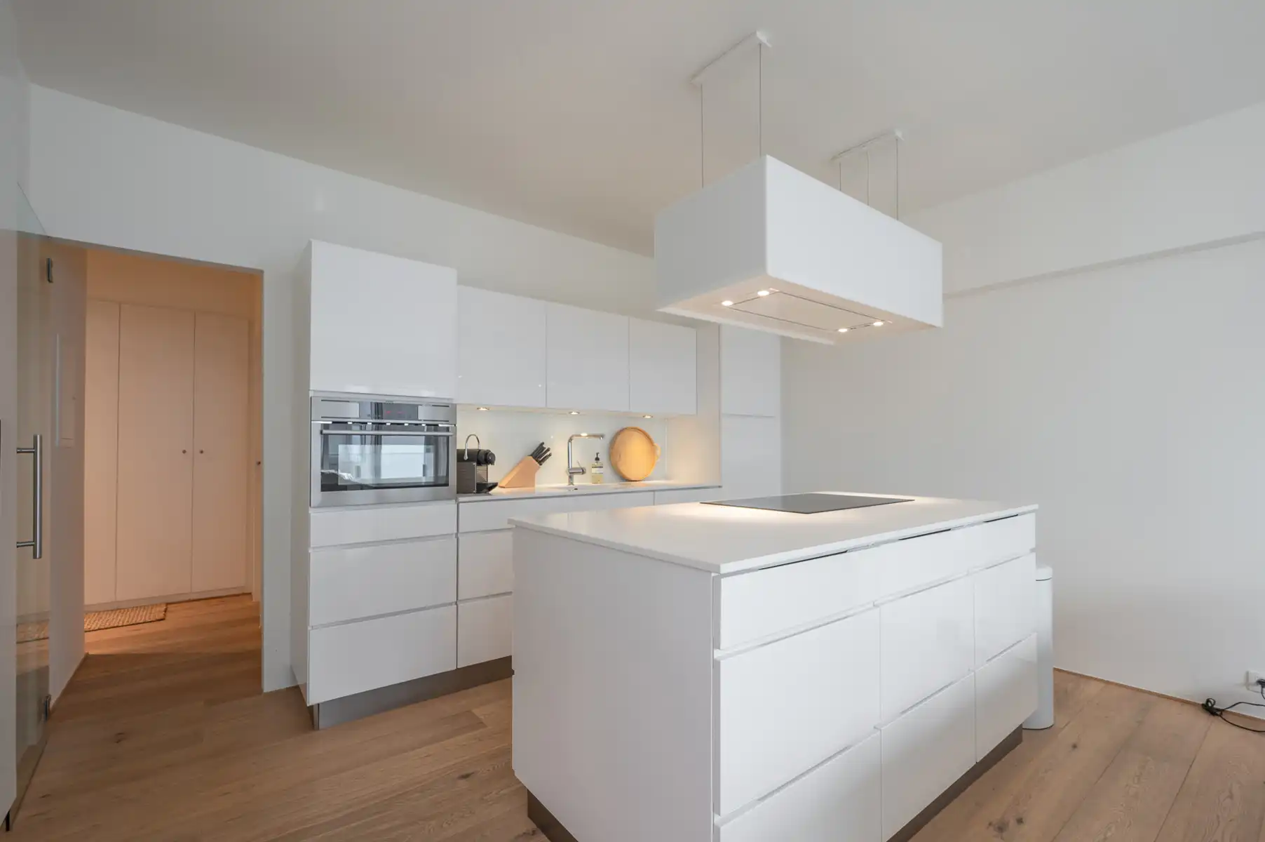 Appartement met ruime gevelbreedte en terras in hartje Zoute! foto 4