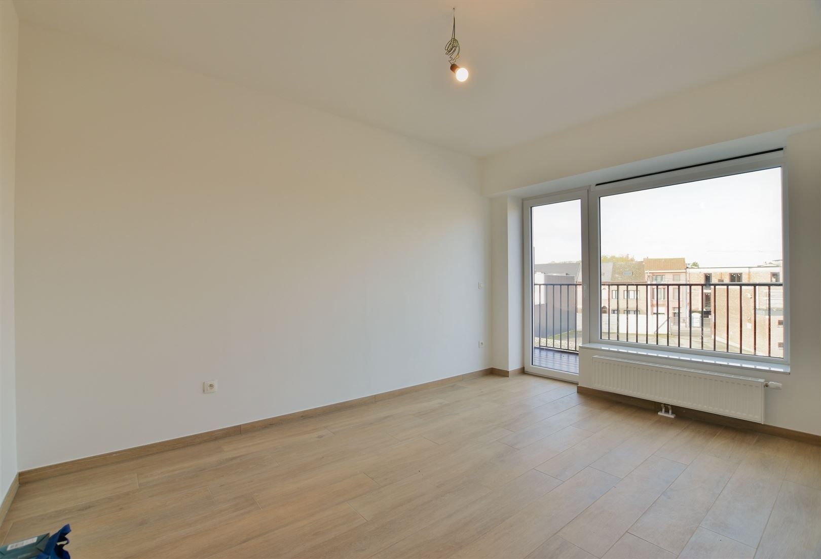 Prachtig dakappartement met terras, gelegen in het hartje van Sint-Gillis-Dendermonde. foto 13