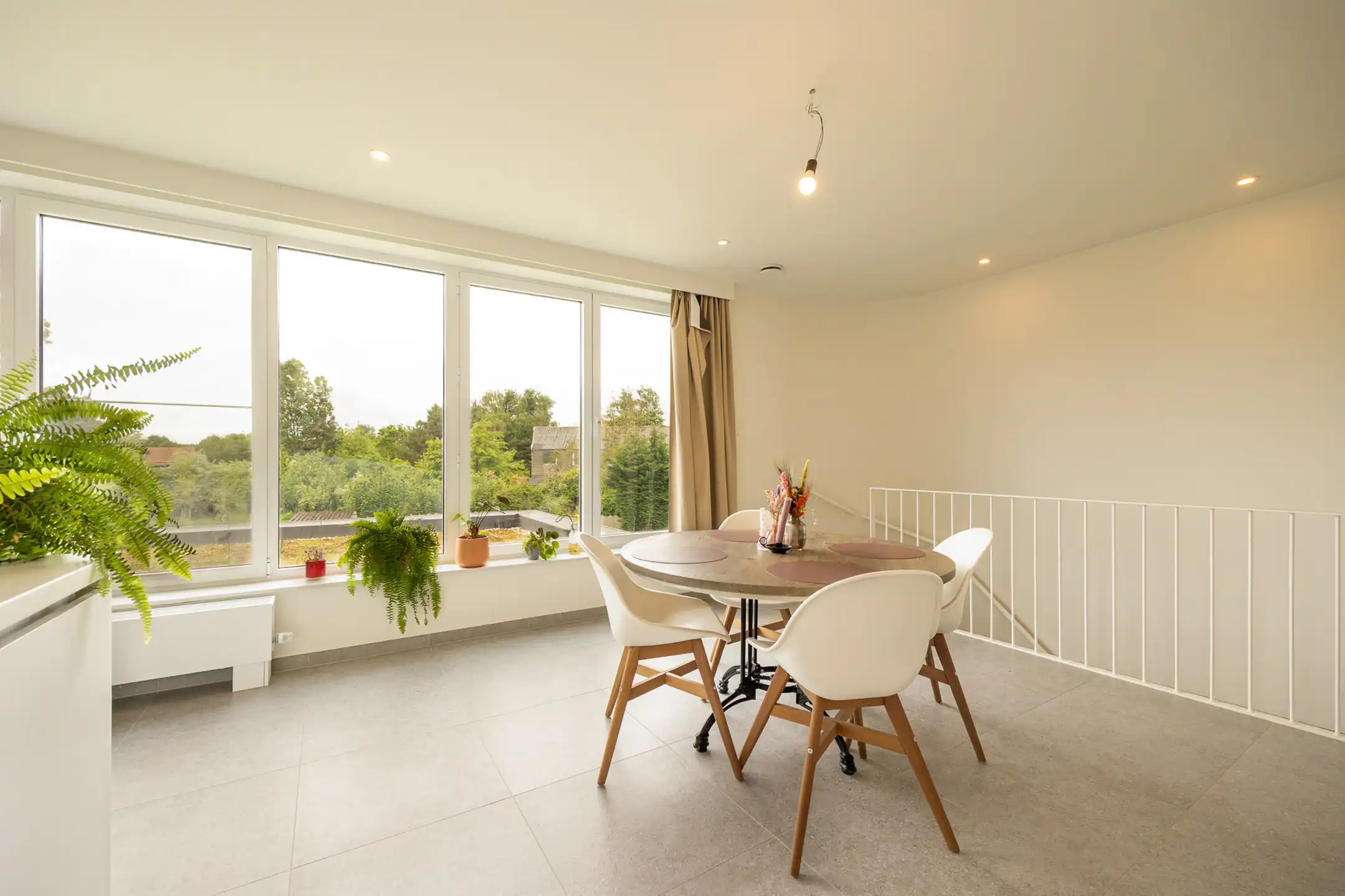 Duplex appartement met twee slaapkamers en tuin foto 5