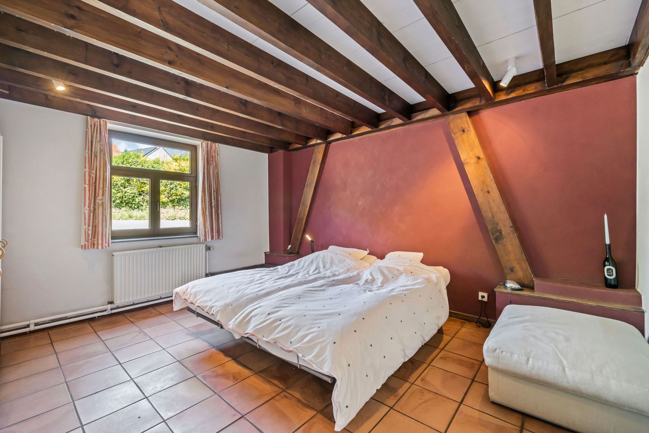Met smaak gerenoveerde landelijke woning op +/- 63a foto 26