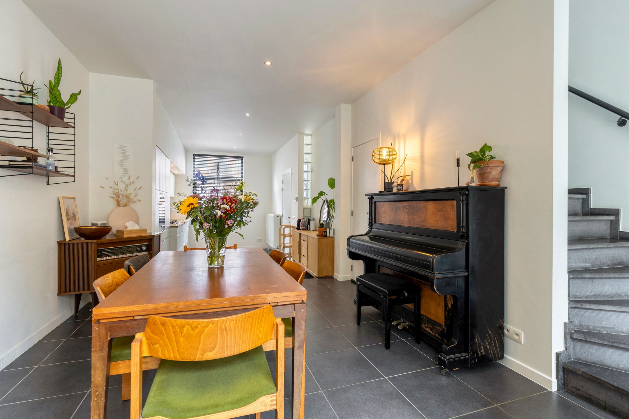 Gerenoveerde rijwoning op toplocatie! foto 8