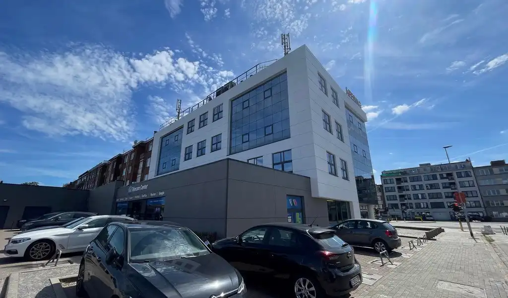 Vernieuwde kantoorruimtes te huur op zichtlocatie te Deurne  foto 11