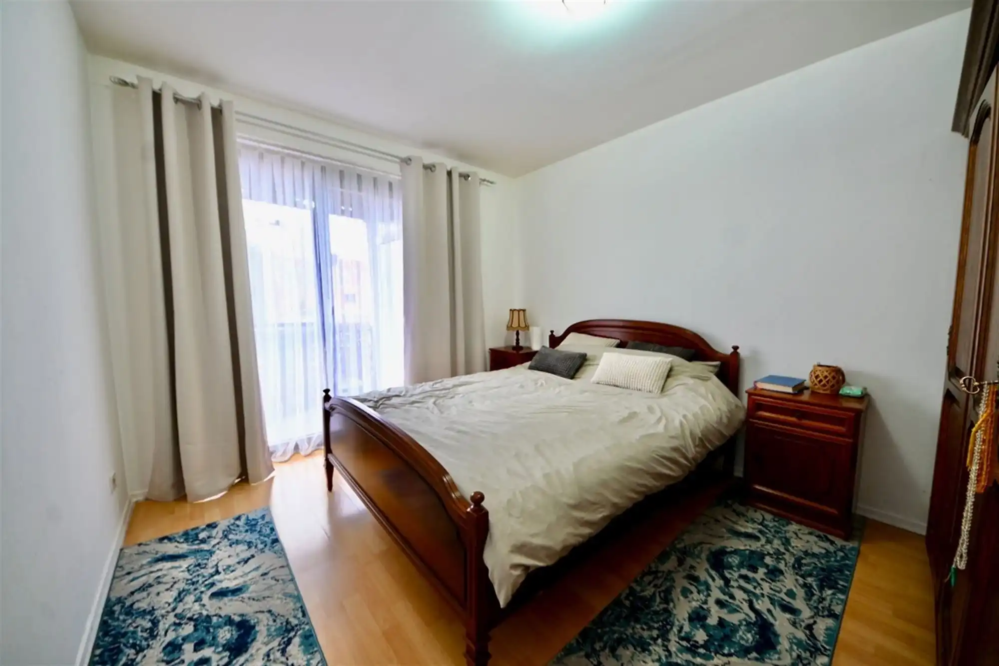 Instapklaar appartement met 3 slaapkamers en garage. foto 9