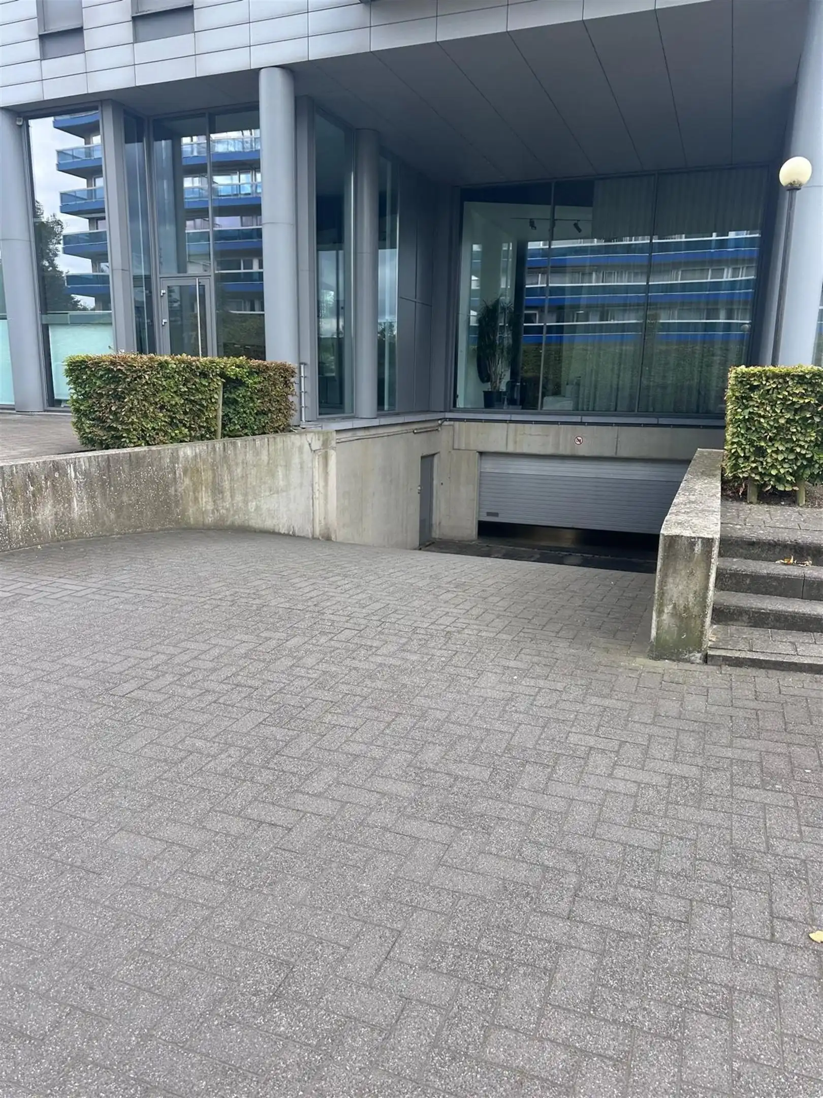 Ondergrondse autostaanplaats op goed bereikbare locatie foto 6