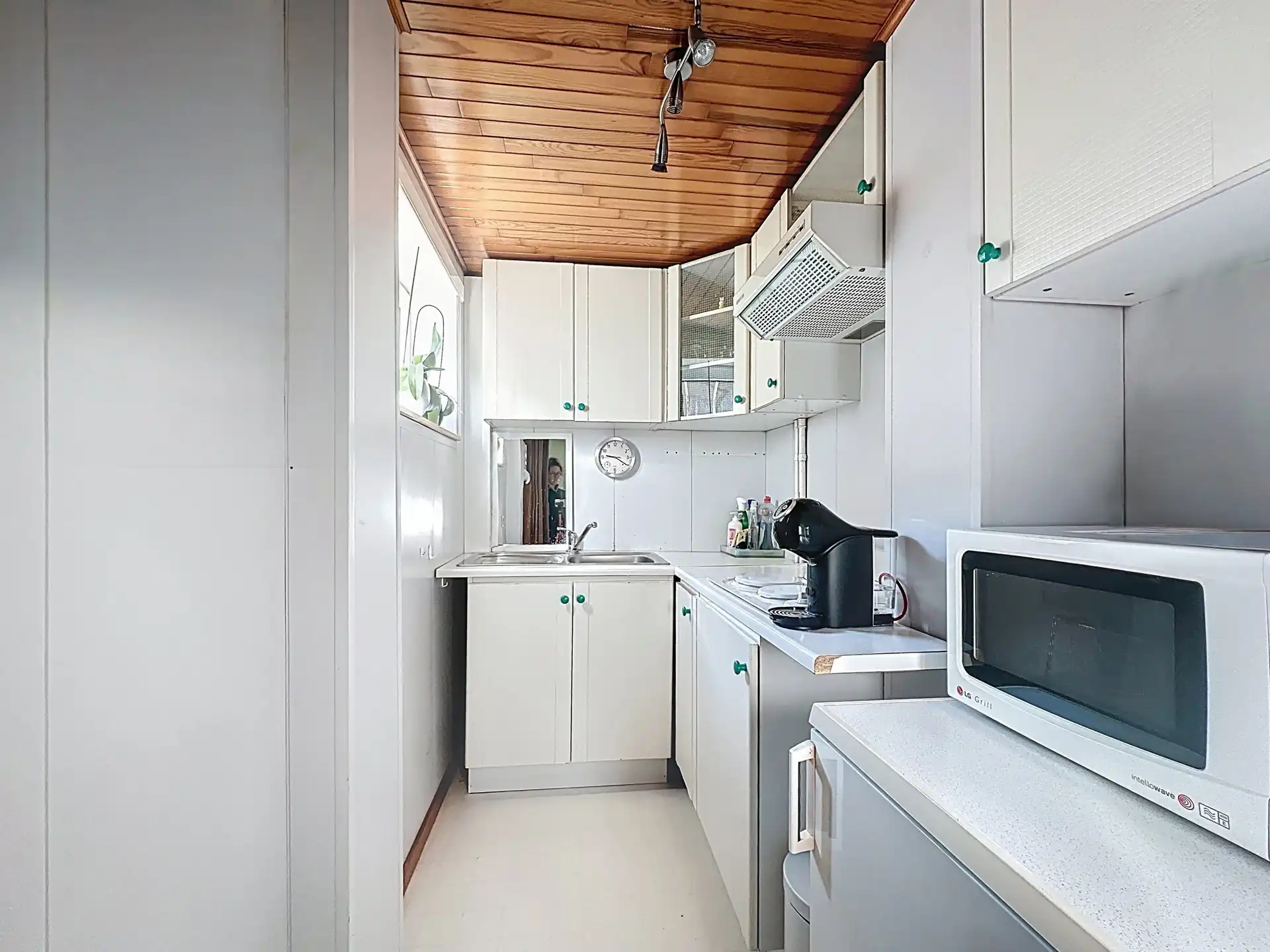 Renovatieproject met potentieel: driegevelwoning met atelier, tuin en parking in hartje Wezembeek-Oppem. foto 21