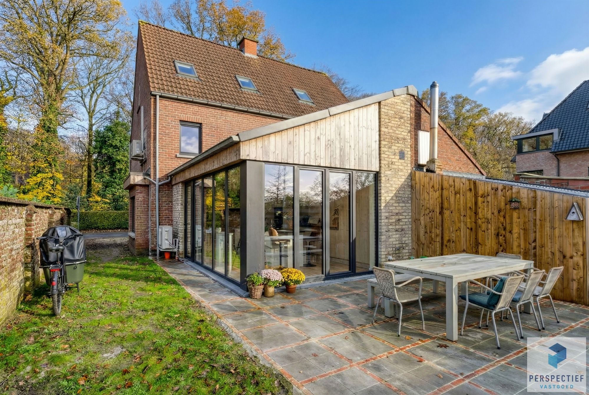 BEZOEKMOMENT ZATERDAG 6/12 VAN 16U30 TOT 18U | Uiterst GOED gelegen VERNIEUWDE woning met GROTE tuin foto 4