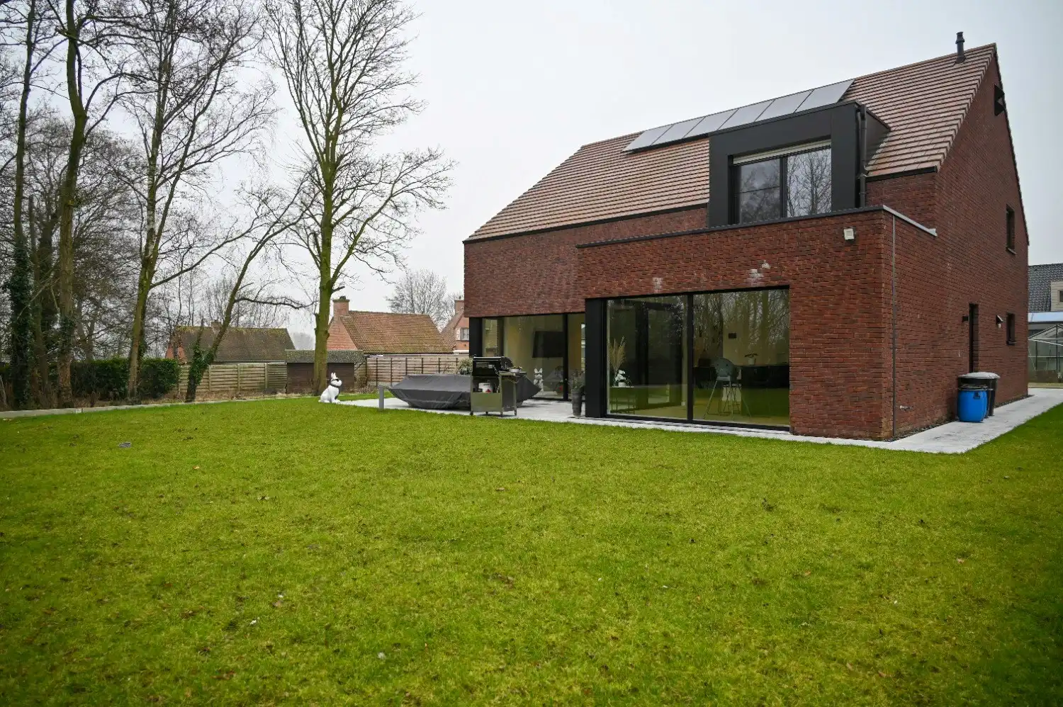 GROTE ALLEENSTAANDE NIEUWBOUWWONING OP 1776M² MET OPRIJLAAN foto 4