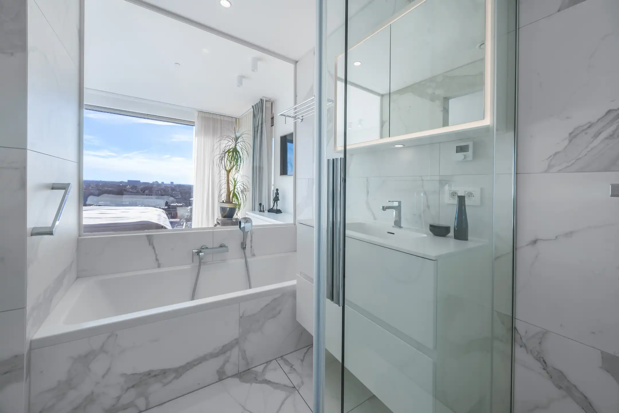 Uitzonderlijke appartement met een panoramisch uitzicht foto 23