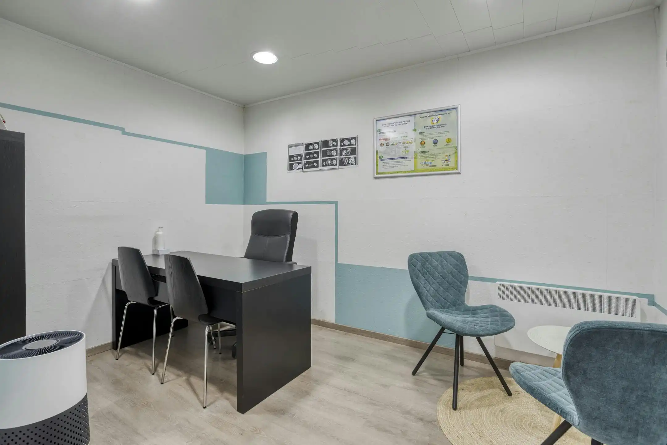 Handelspand met ruime woonst te koop in Ekeren foto 4