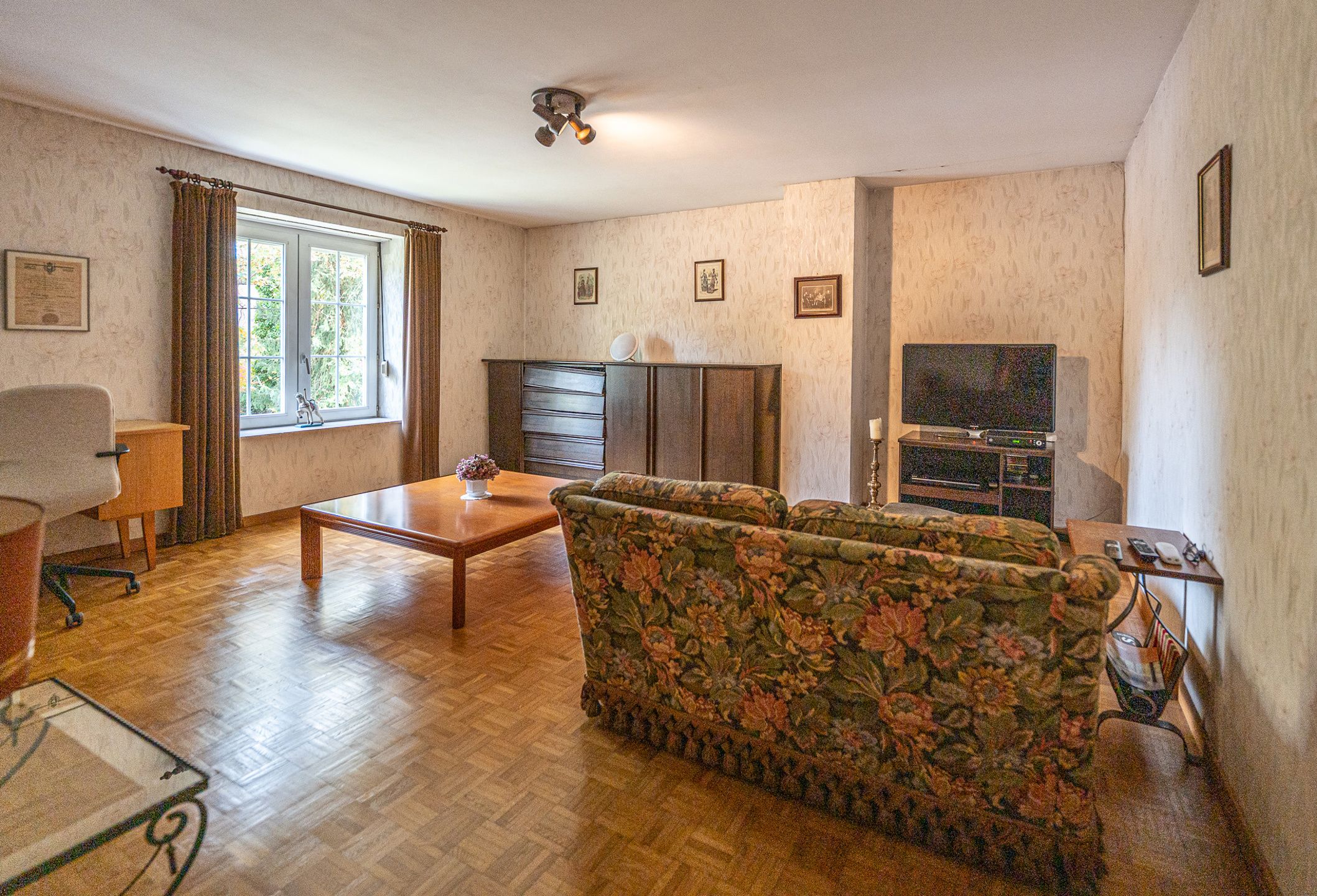 Ruime gezinswoning  in residentiële, groene omgeving foto 21