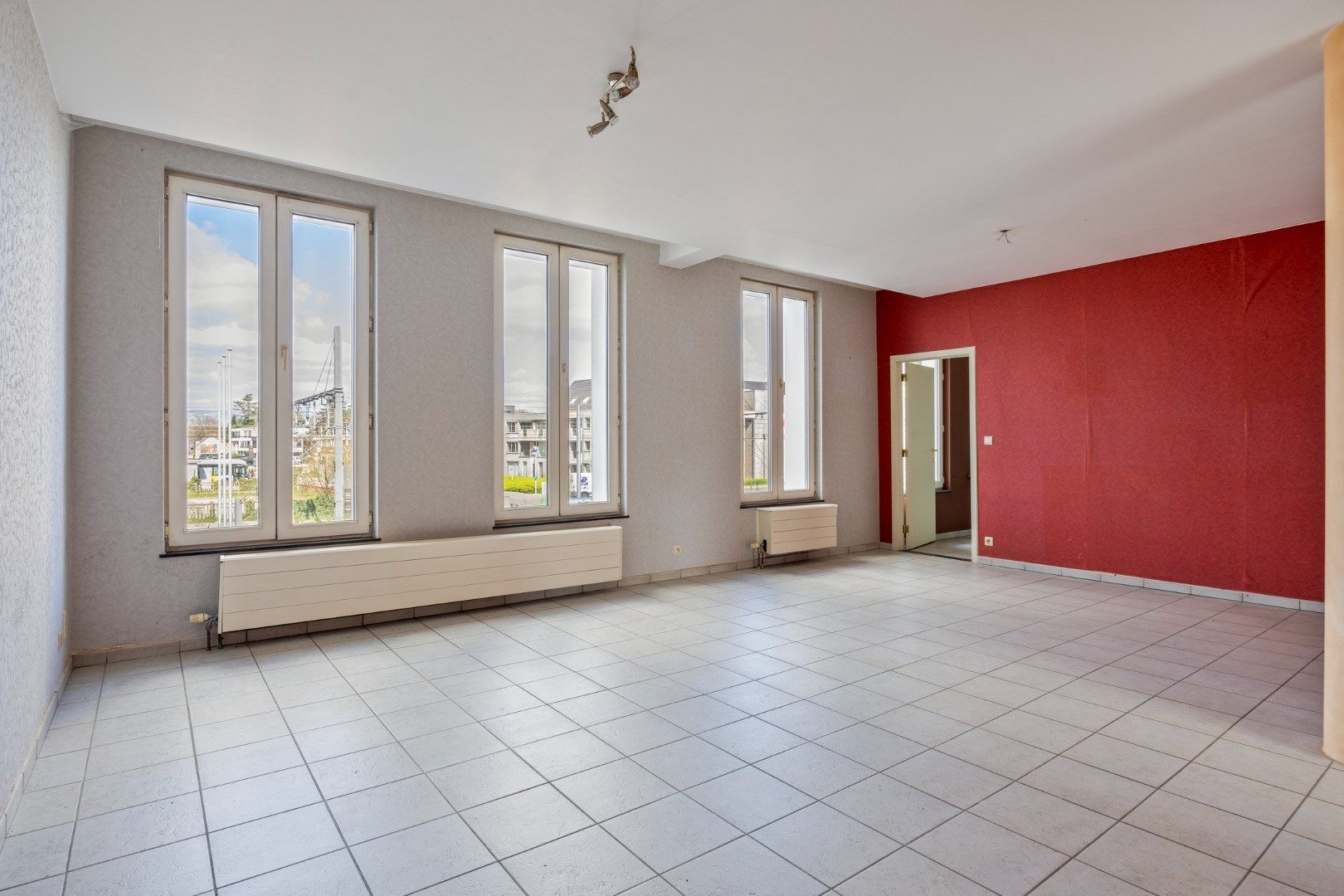 Appartement met 2 slaapkamers, garagebox en kelderberging in Mol-centrum ! foto 5