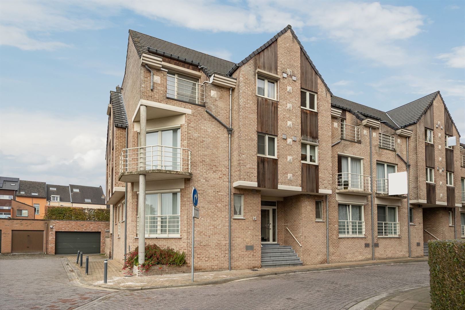 Hoofdfoto van de publicatie: Charmant appartement met terras en parking in hartje Lier!