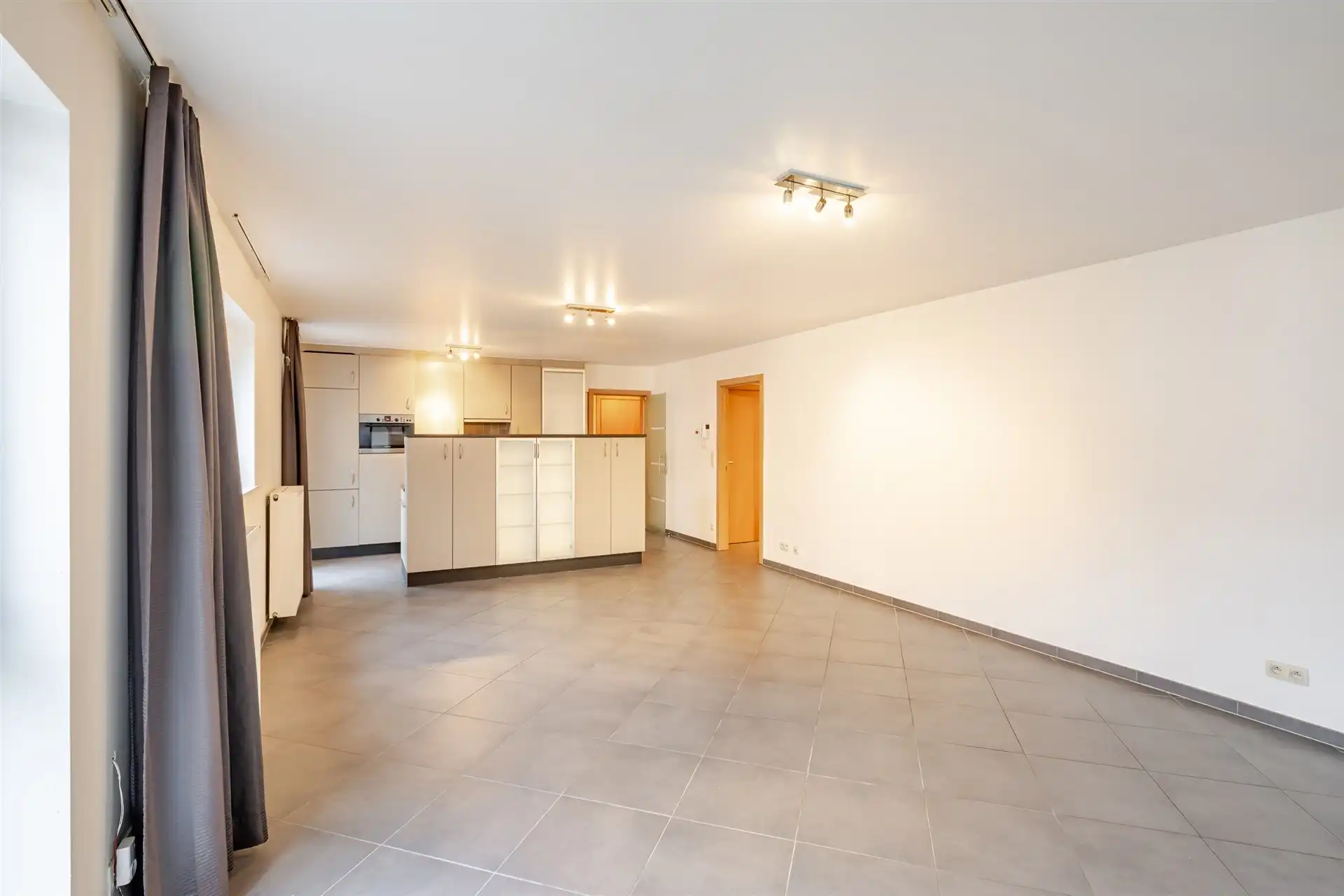 Ruim appartement met twee slaapkamers in het centrum van Aalst foto 6