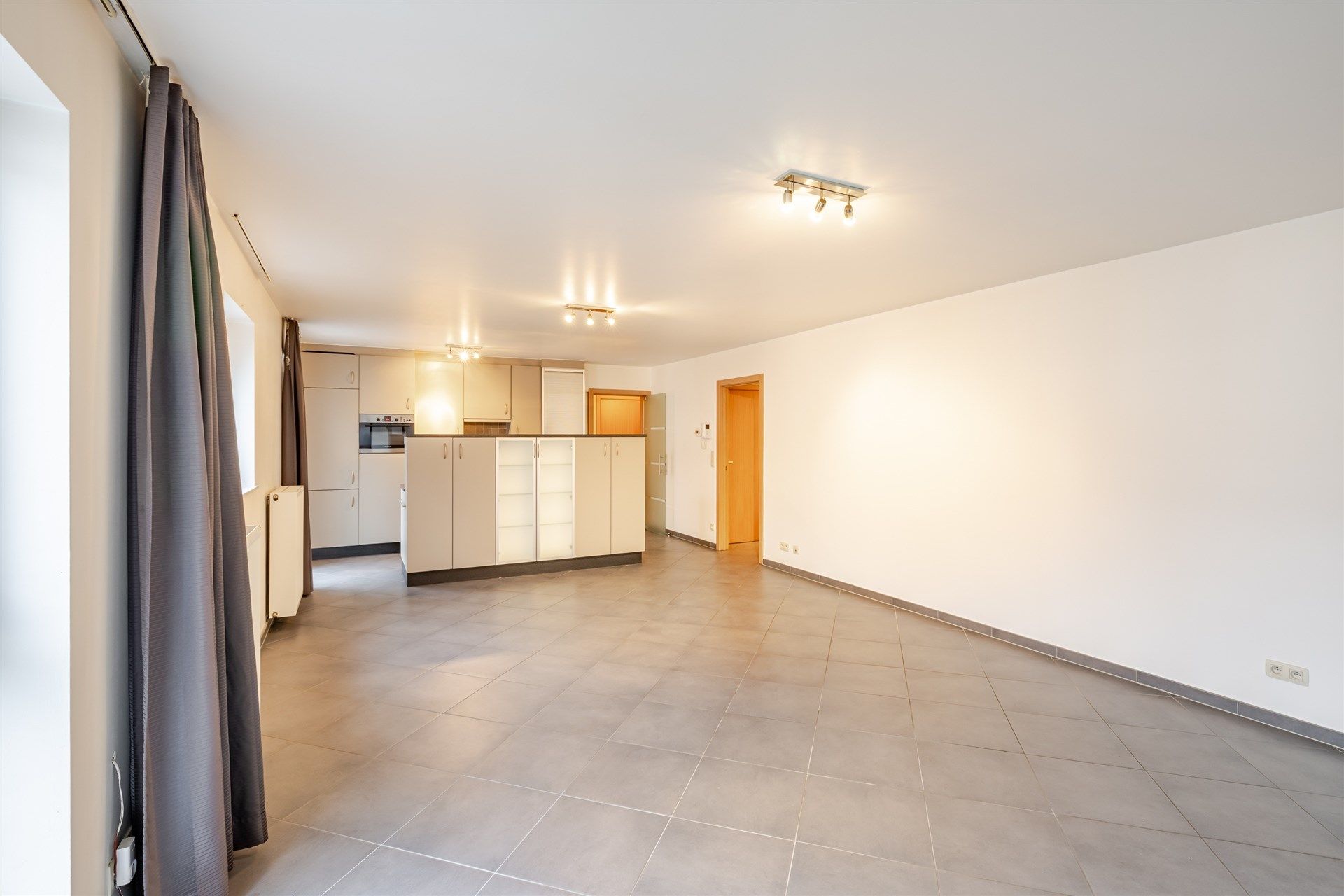 Ruim appartement met twee slaapkamers in het centrum van Aalst foto 6