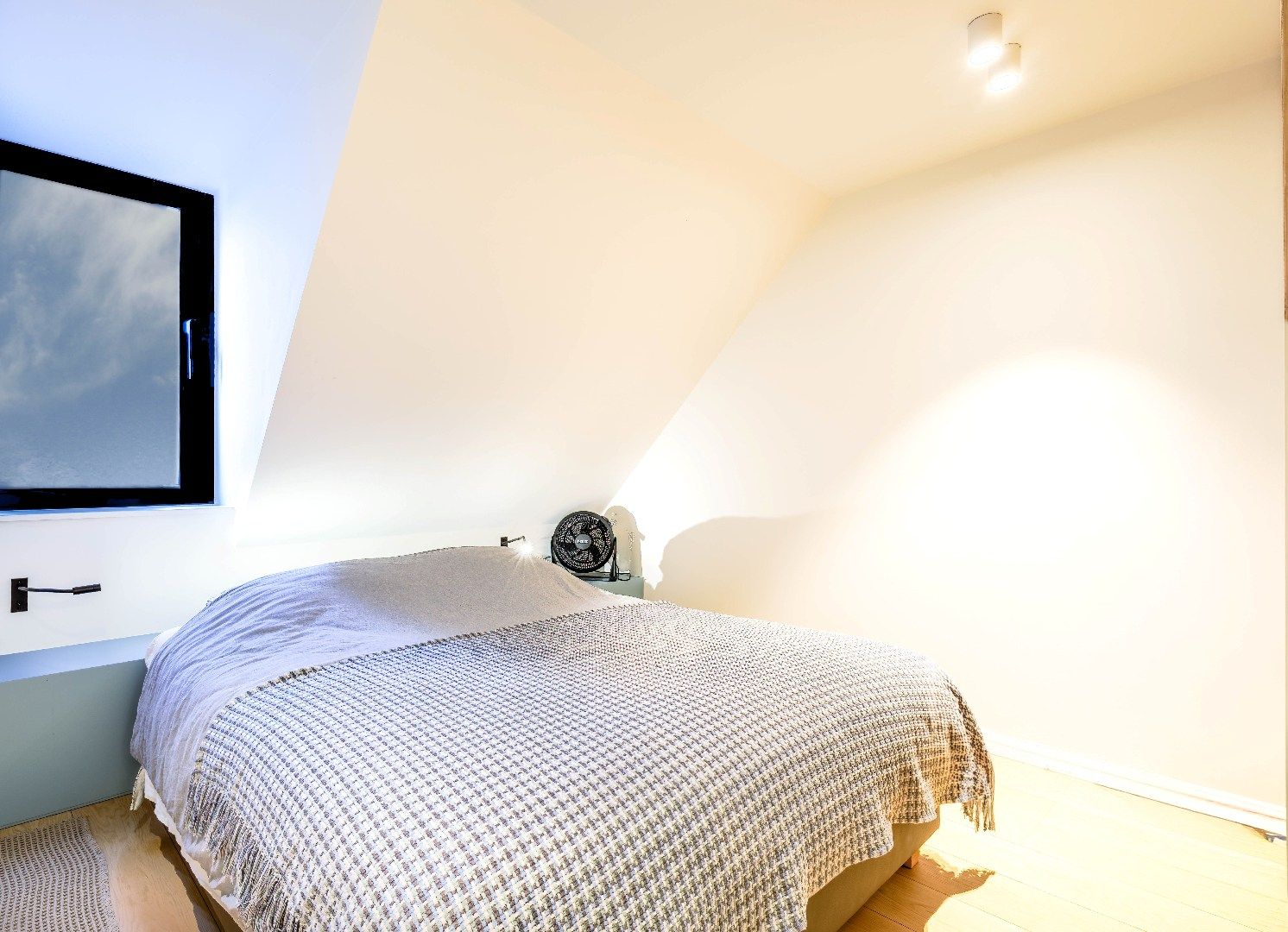 Prachtig recent en bemeubeld duplex dakappartement op de Zeedijk foto 14