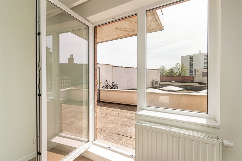 Gerenoveerd appartement op centrale locatie foto 7