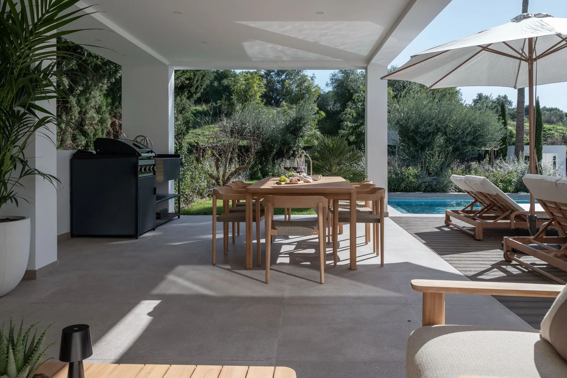Exclusieve leefstijl in El Paraíso – waar modern design en luxe elkaar ontmoeten foto 21