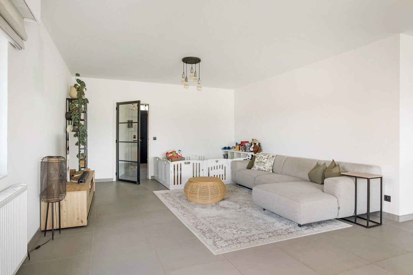 Recente, ruime HOB met 3 slpk., tuin en garage foto 9