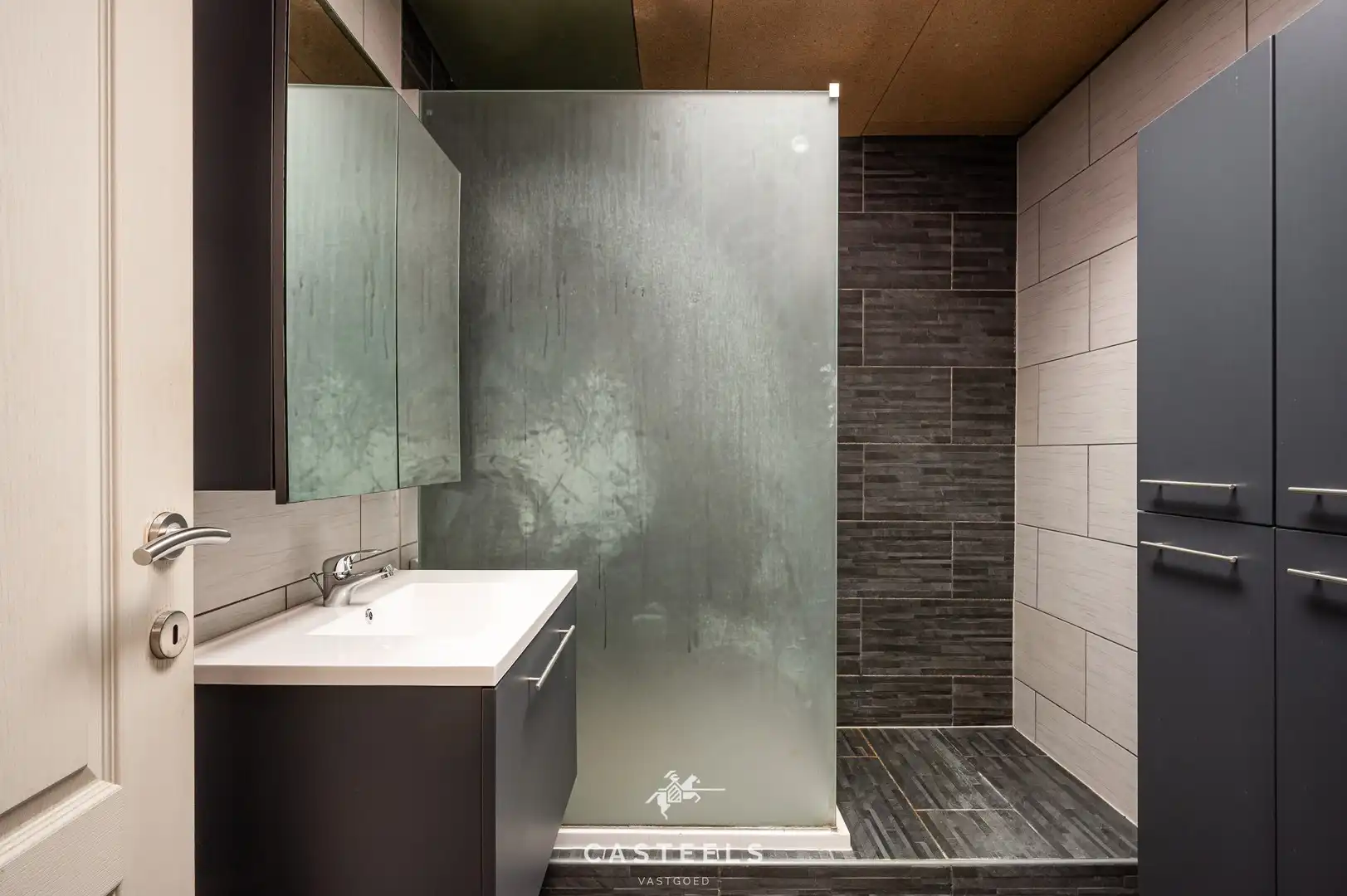 Gezinswoning met potentieel te koop in Mariakerke foto 7