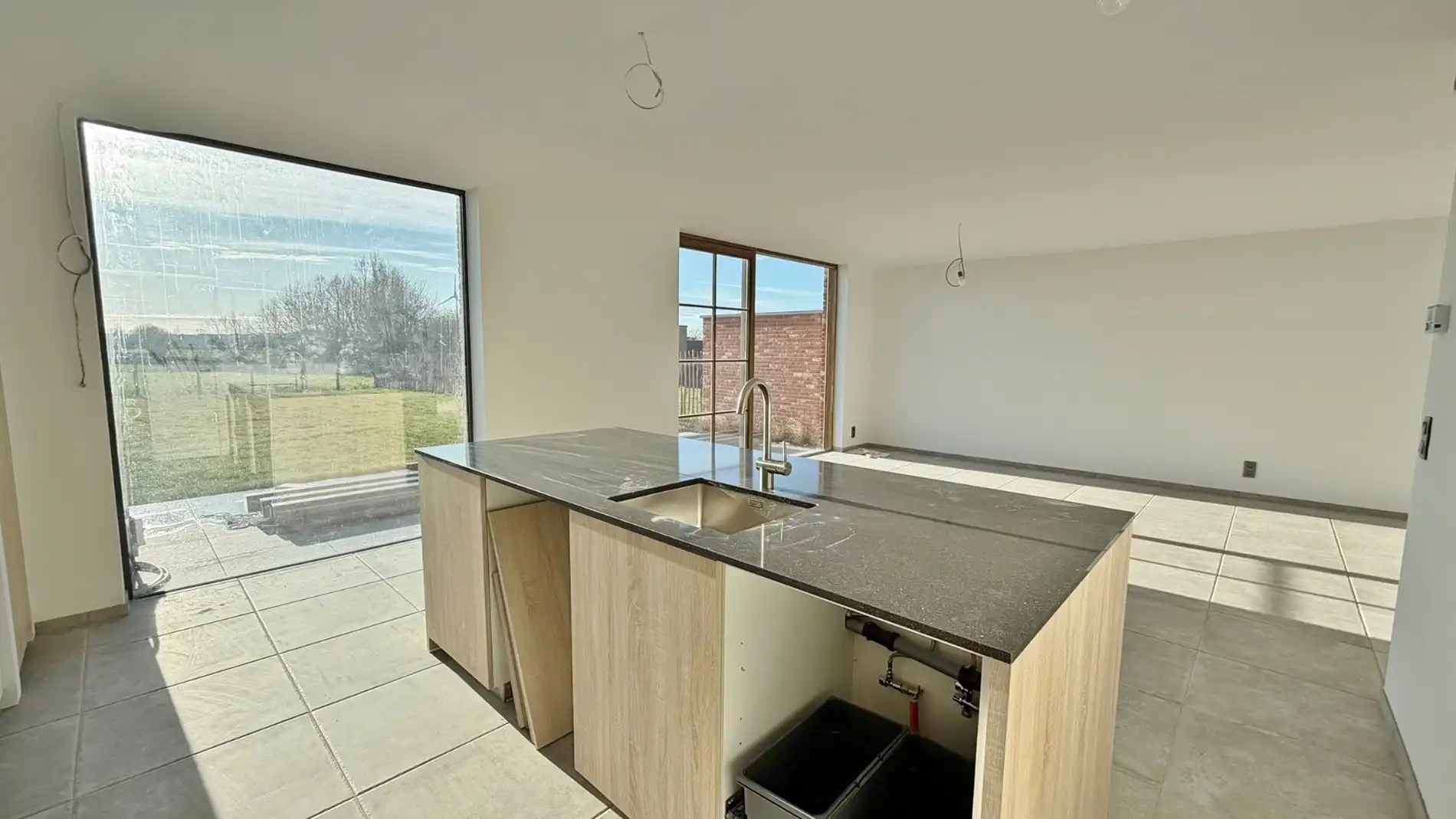 Prachtige nieuwbouwwoning in pastoriestijl met landelijk zicht foto 8