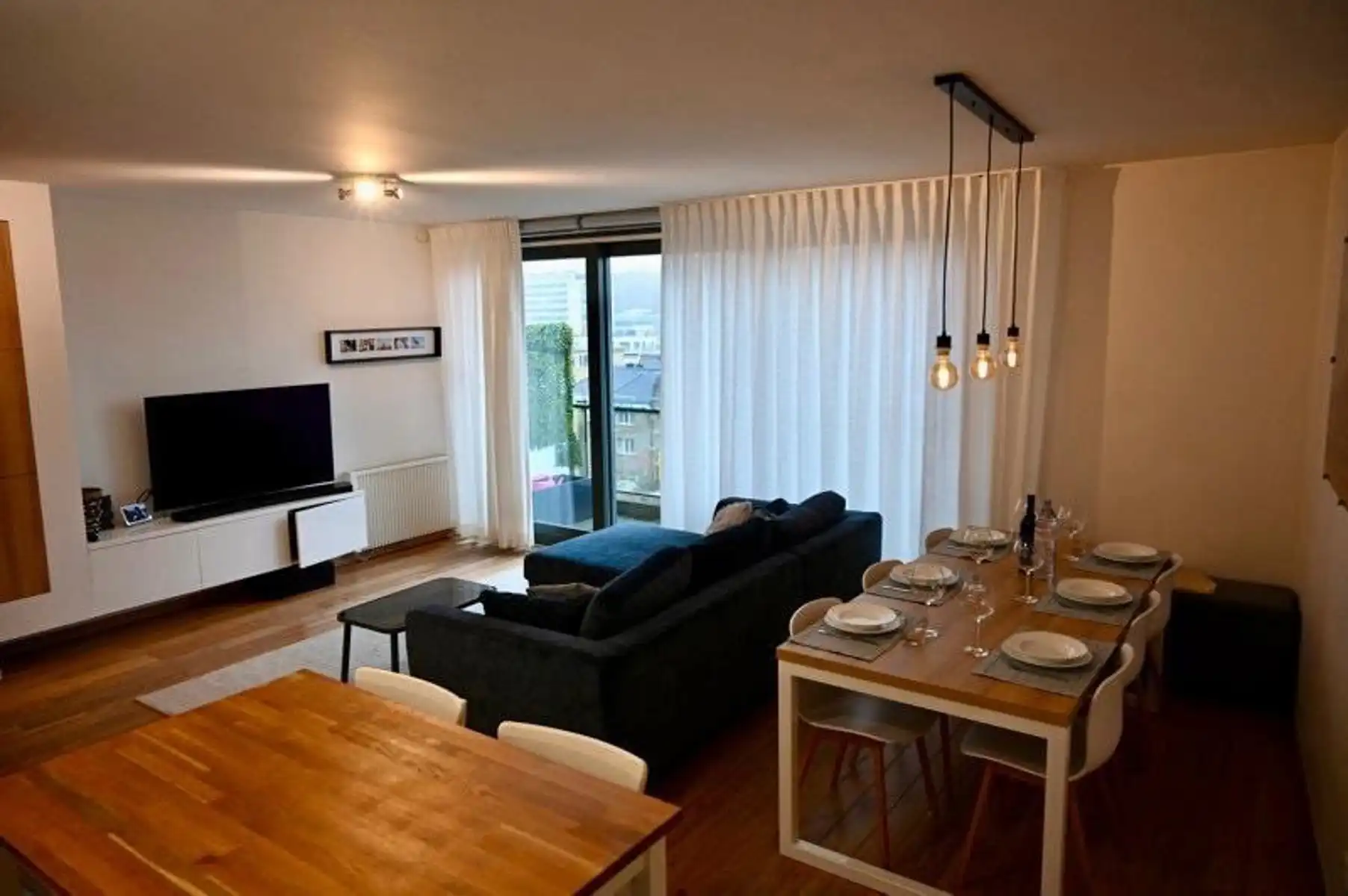2 slaapkamer gemeubeld appartement met terras foto {{pictureIndex}}
