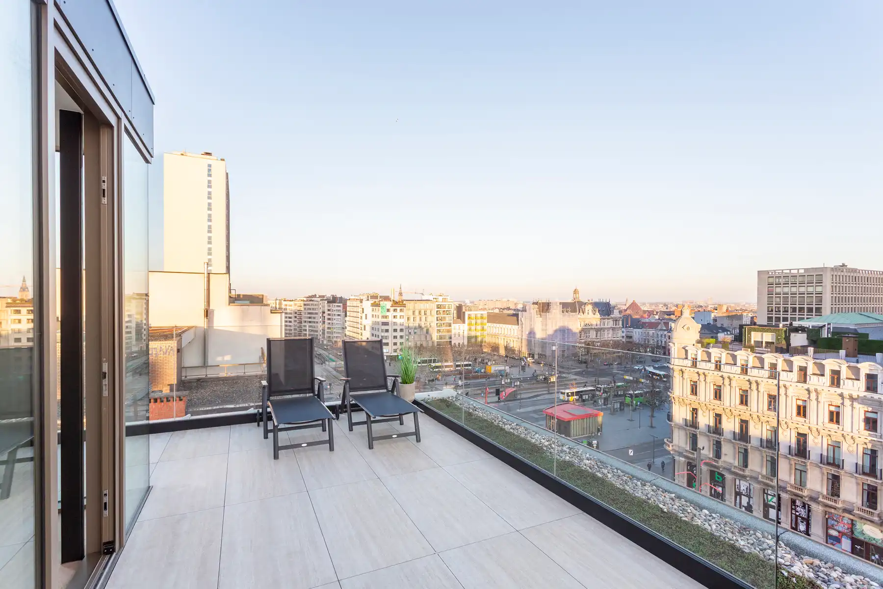 Luxe penthouse met terras en zicht op de Opera foto 16