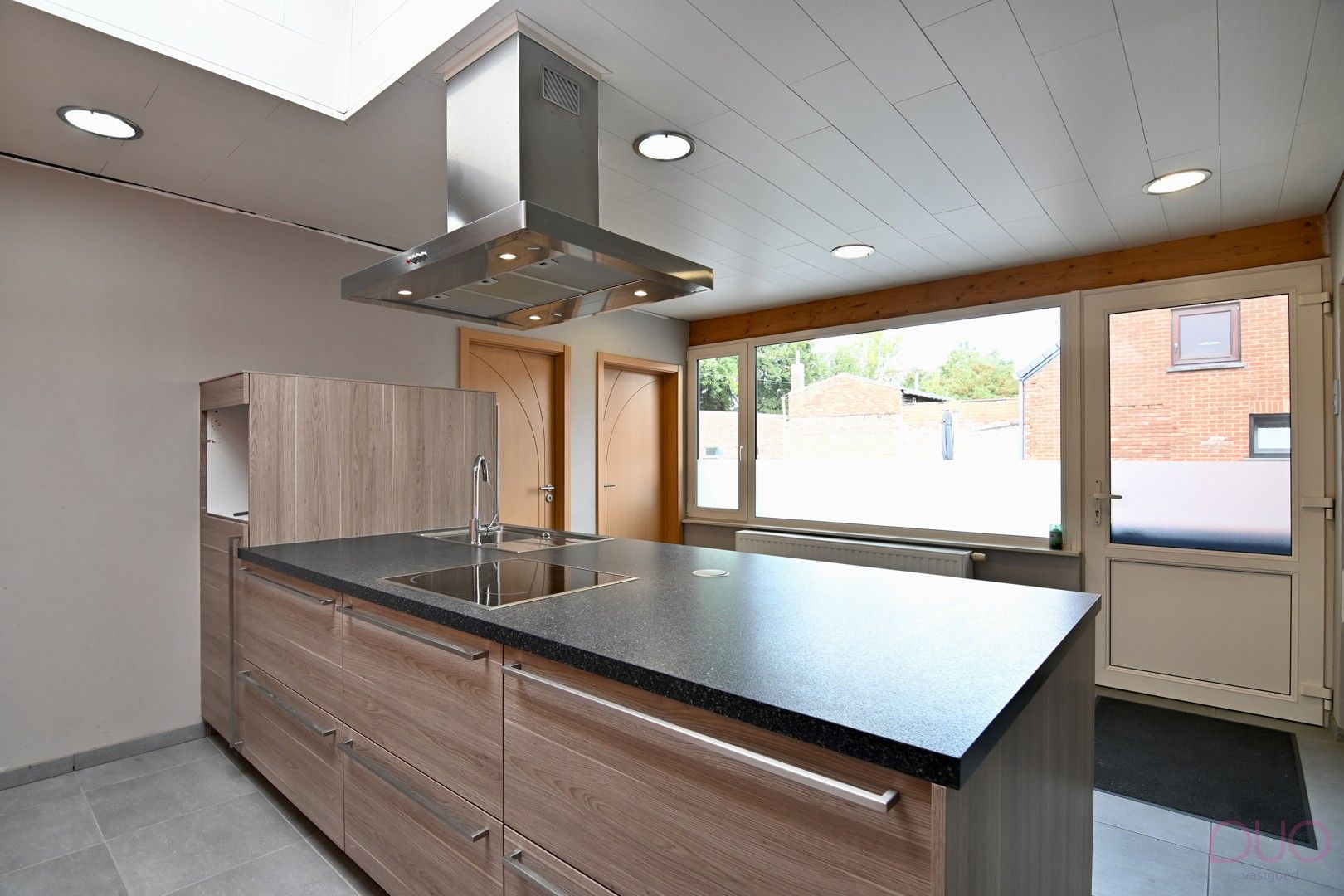 Af te werken woning met achterliggend werkplaats van ca. 52m2 foto 7
