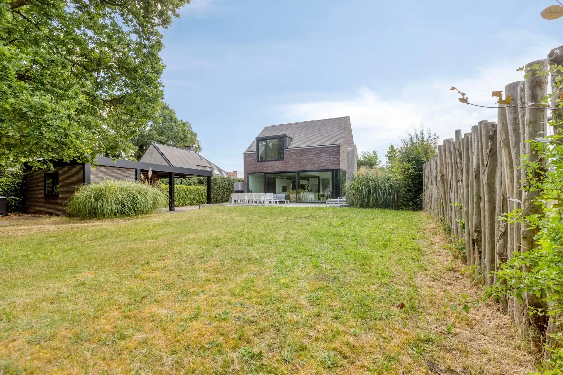Exclusief wonen waar architectuur, ruimte en levenslang comfort samenkomen. foto 77