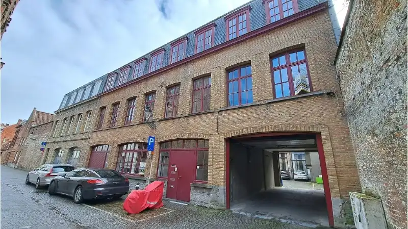 Ruim 2-slaapkamerappartement te koop in centrum Brugge foto 11