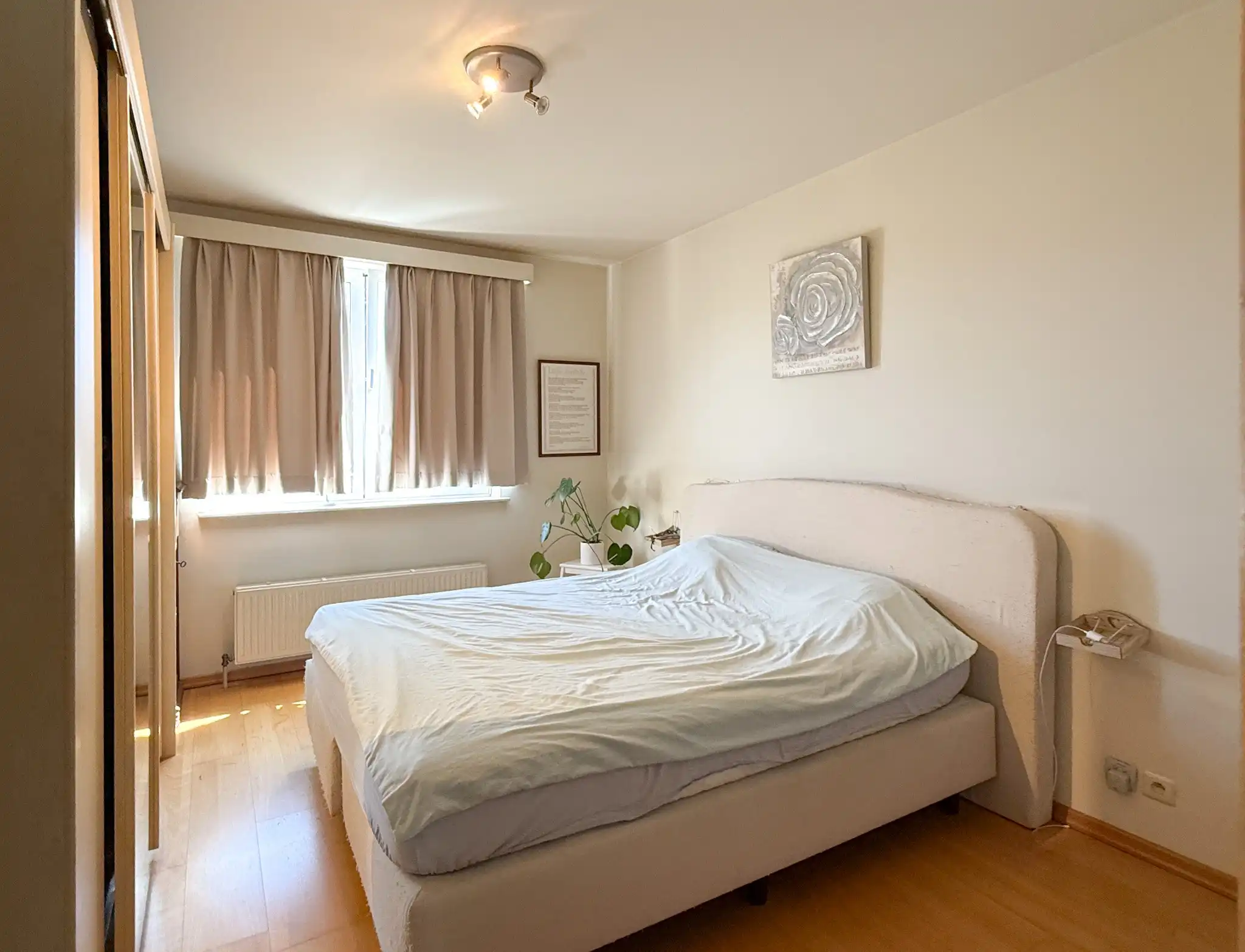 Rustig gelegen appartement dichtbij het centrum van Beveren met autostaanplaats foto 8